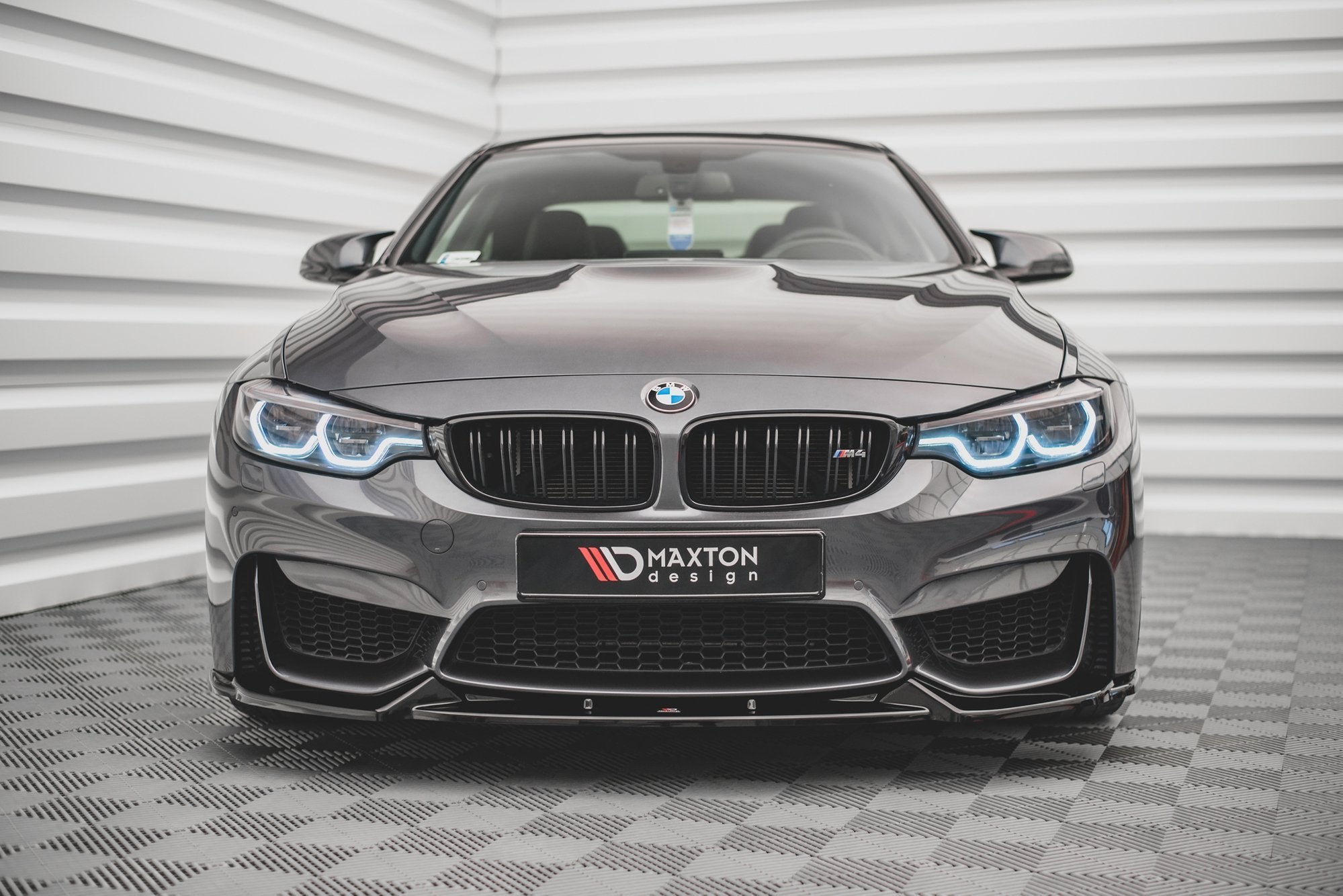 Maxton Design Street+ Spoilerlippe Front Ansatz passend für BMW M4 F82 schwarz Hochglanz