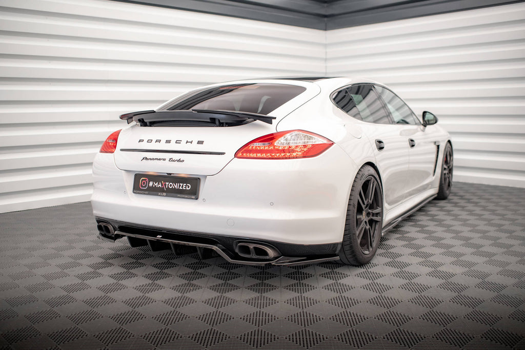 Maxton Design Street+ Mittlerer Diffusor RACE passend für Porsche Panamera Turbo 970 schwarz Hochglanz