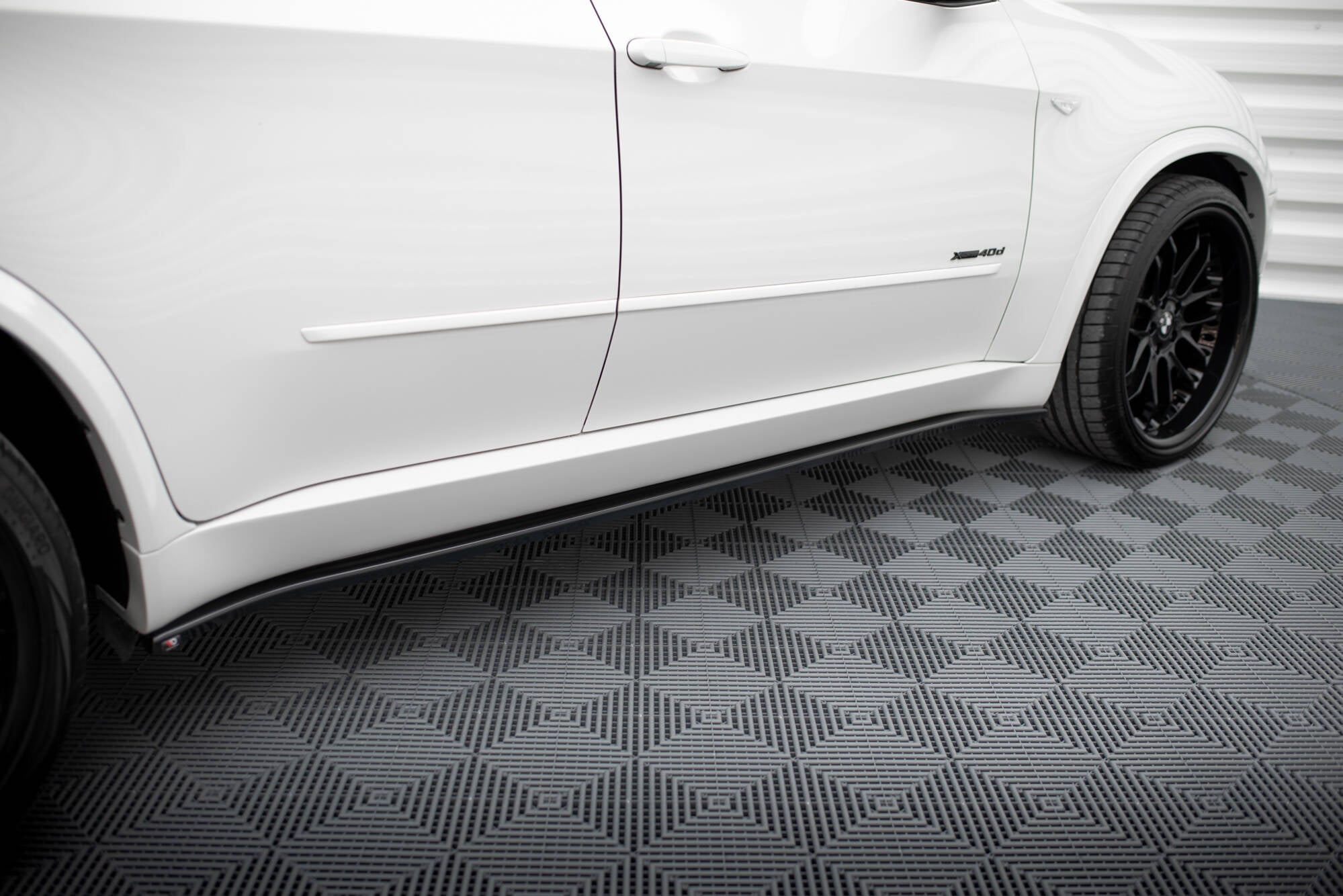 Maxton Design Street+ Seitenschweller Leisten passend für BMW X5 M-Paket E70 Facelift schwarz Hochglanz