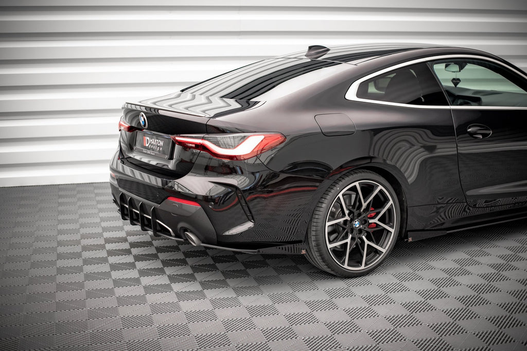 Maxton Design Hintere Seiten Flaps passend für BMW 4er M-Paket G22 / G23 / G22 Facelift / G23 Facelift schwarz Hochglanz