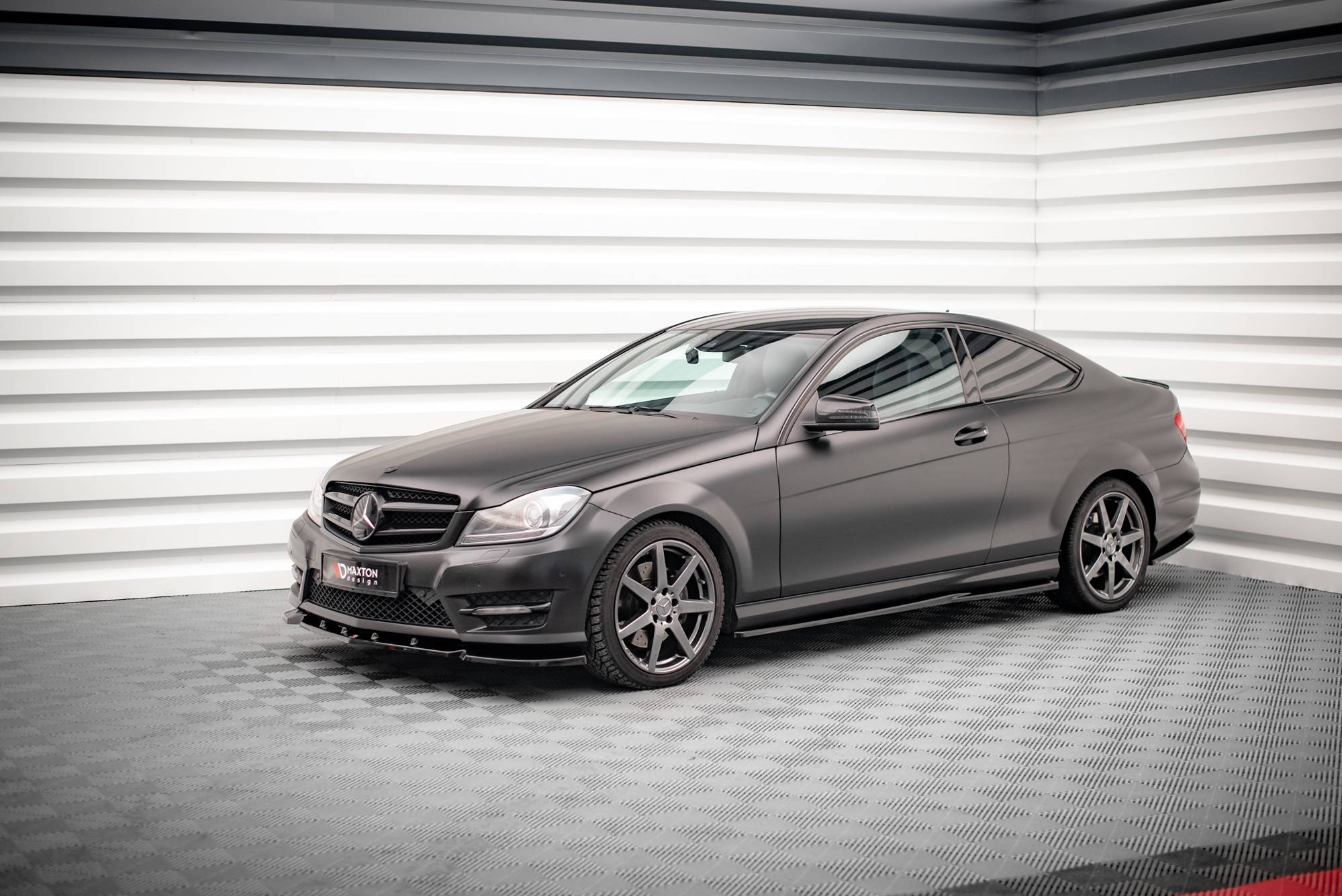 Maxton Design Street+ Seitenschweller Leisten passend für Mercedes-Benz C Coupe / Limousine / Kombi AMG-Line C204 / W204 Facelift / S204 Facelift schwarz Hochglanz
