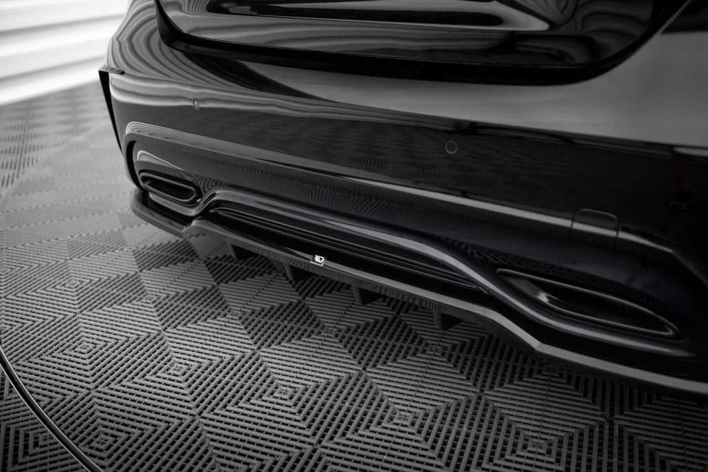 Maxton Design Street+ Mittlerer Diffusor RACE passend für Mercedes-Benz A AMG-Line W176 Facelift schwarz Hochglanz