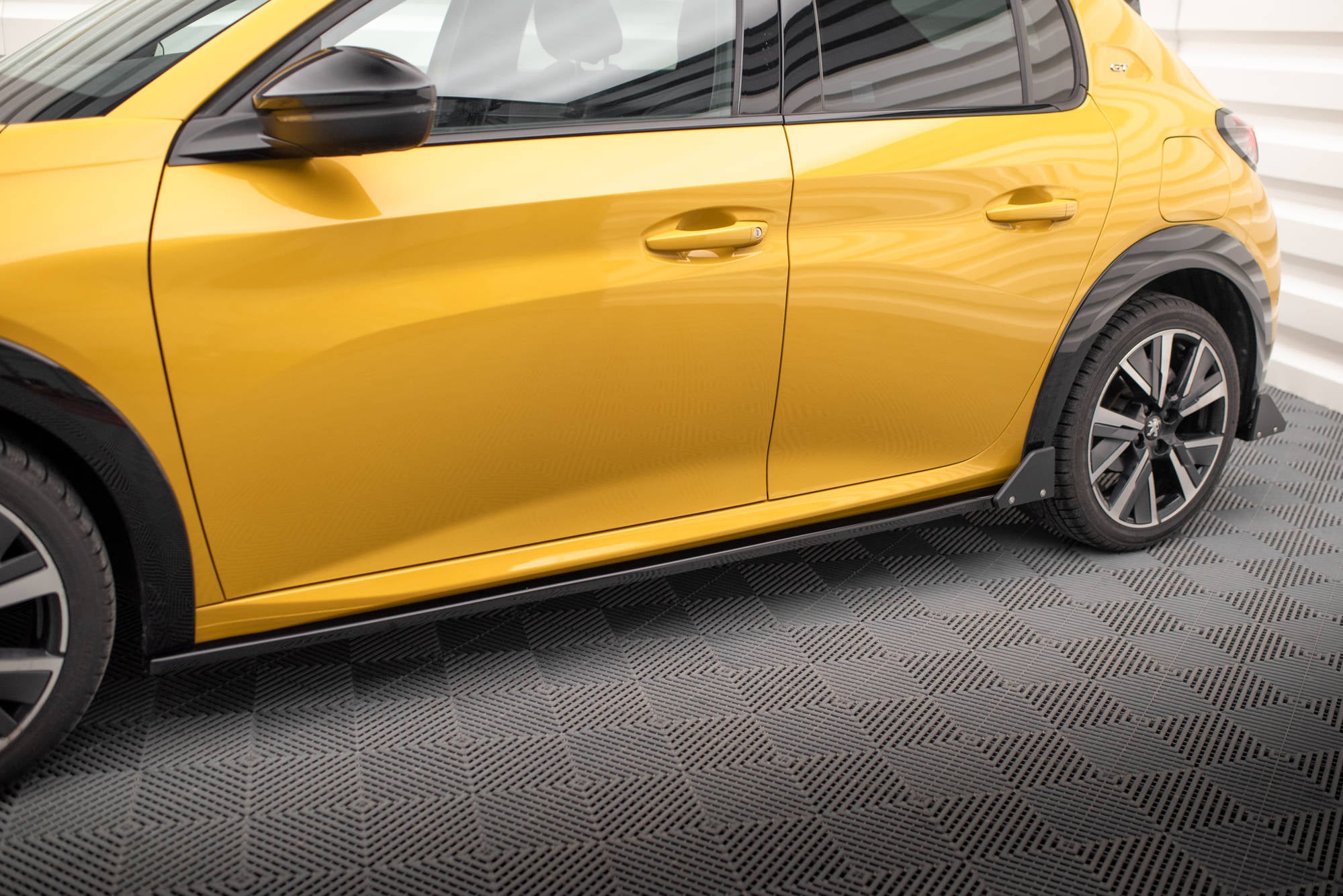 Maxton Design Seitenschweller Ansatz für + Flaps Peugeot 208 GT Mk2