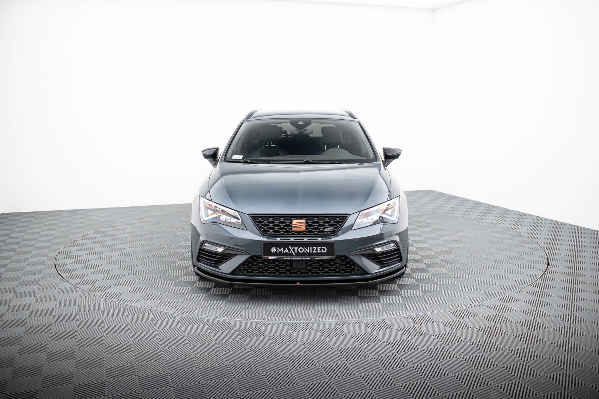 Maxton Design Street+ Spoilerlippe Front Ansatz V.1 passend für Seat Leon Cupra / FR Mk3 FL schwarz Hochglanz
