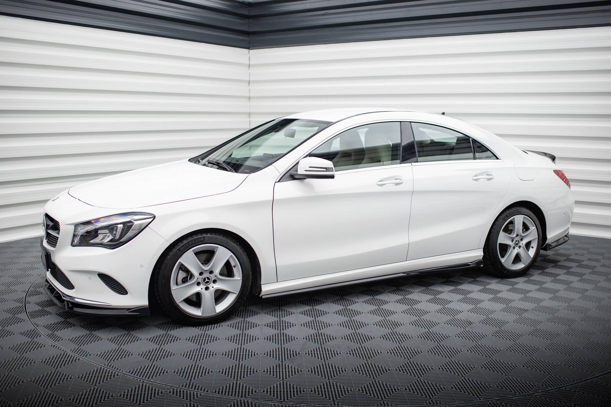 Maxton Design Street+ Seitenschweller Leisten passend für Mercedes-Benz CLA C117 Facelift schwarz Hochglanz
