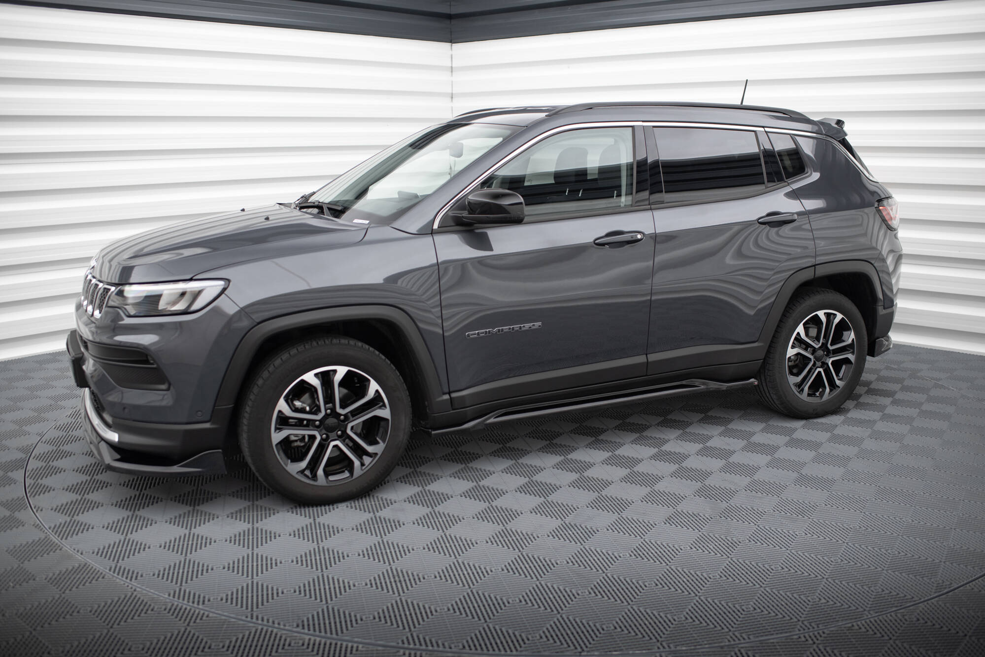 Maxton Design Street+ Seitenschweller Leisten passend für Jeep Compass Limited Mk2 Facelift schwarz Hochglanz