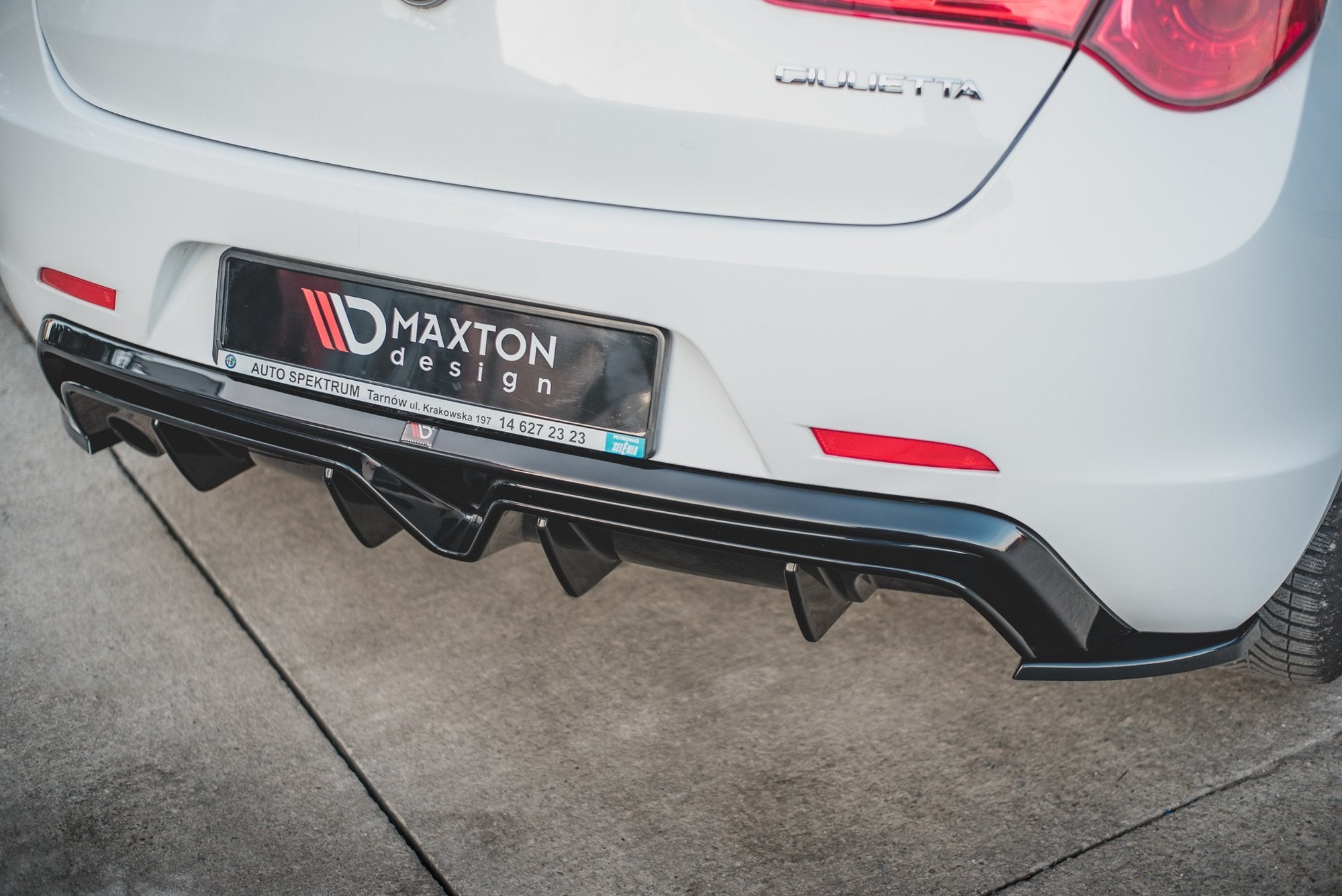 Maxton Design Diffusor Heck Ansatz passend für Alfa Romeo Giulietta (Einzelauspuff li.)