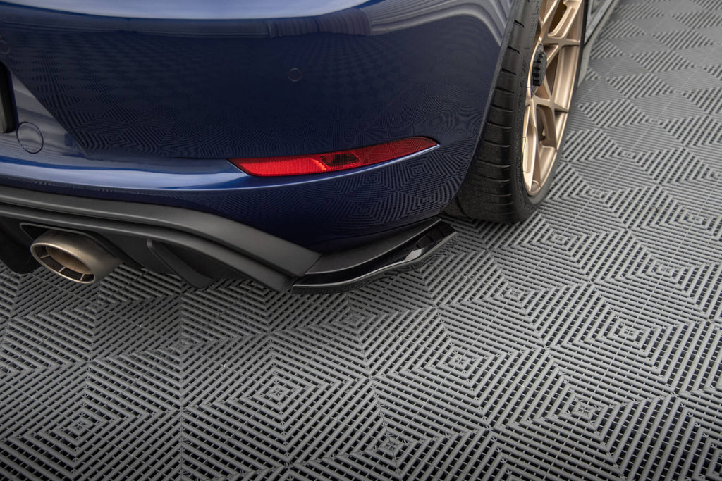 Maxton Design Heck Ansatz Flaps Diffusor passend für Porsche 718 Cayman GT4 RS 982c schwarz Hochglanz