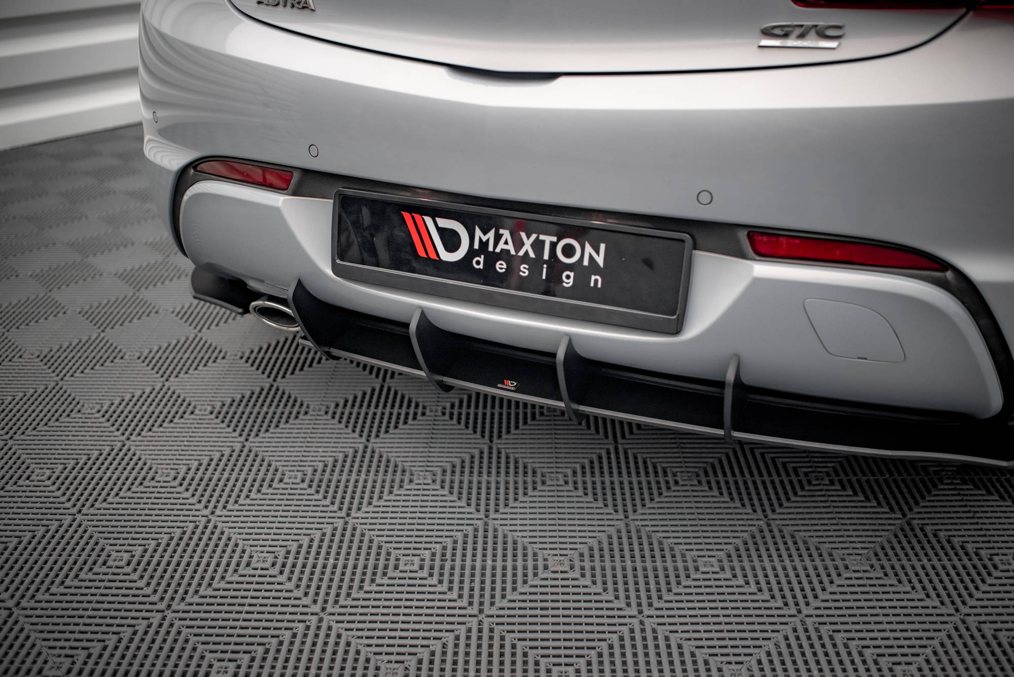 Maxton Design Street Pro Heckschürze passend für Opel Astra GTC OPC-Line J
