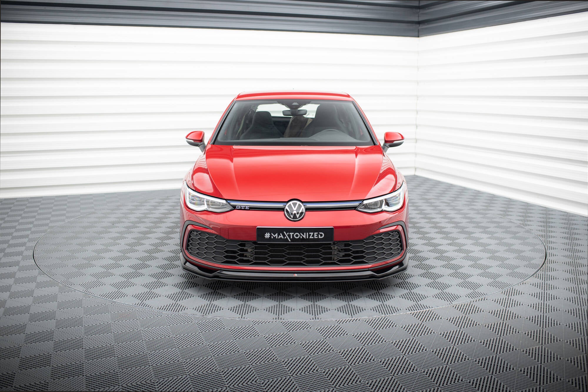 Maxton Design Street+ Spoilerlippe Front Ansatz V.6 passend für VW Golf GTI / GTE / GTD / R-Line Mk8 schwarz Hochglanz