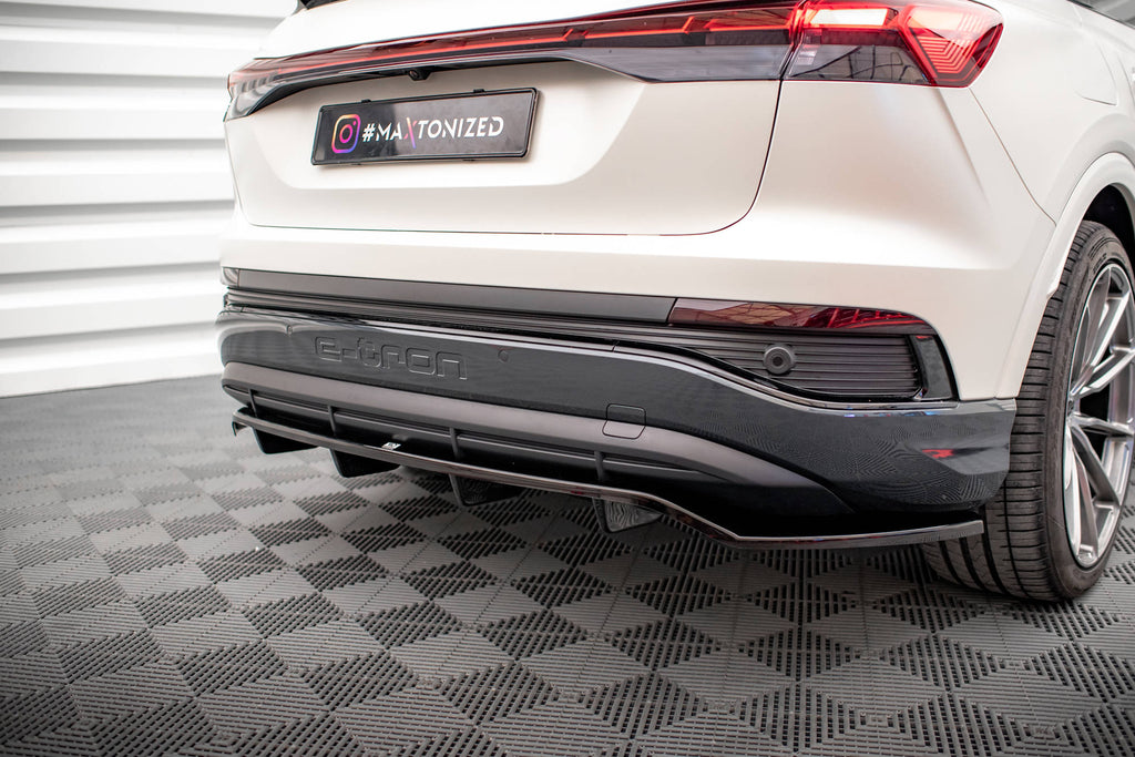 Maxton Design Street+ Mittlerer Diffusor RACE passend für Audi Q4 e-tron Sportback S-line Mk1 schwarz Hochglanz