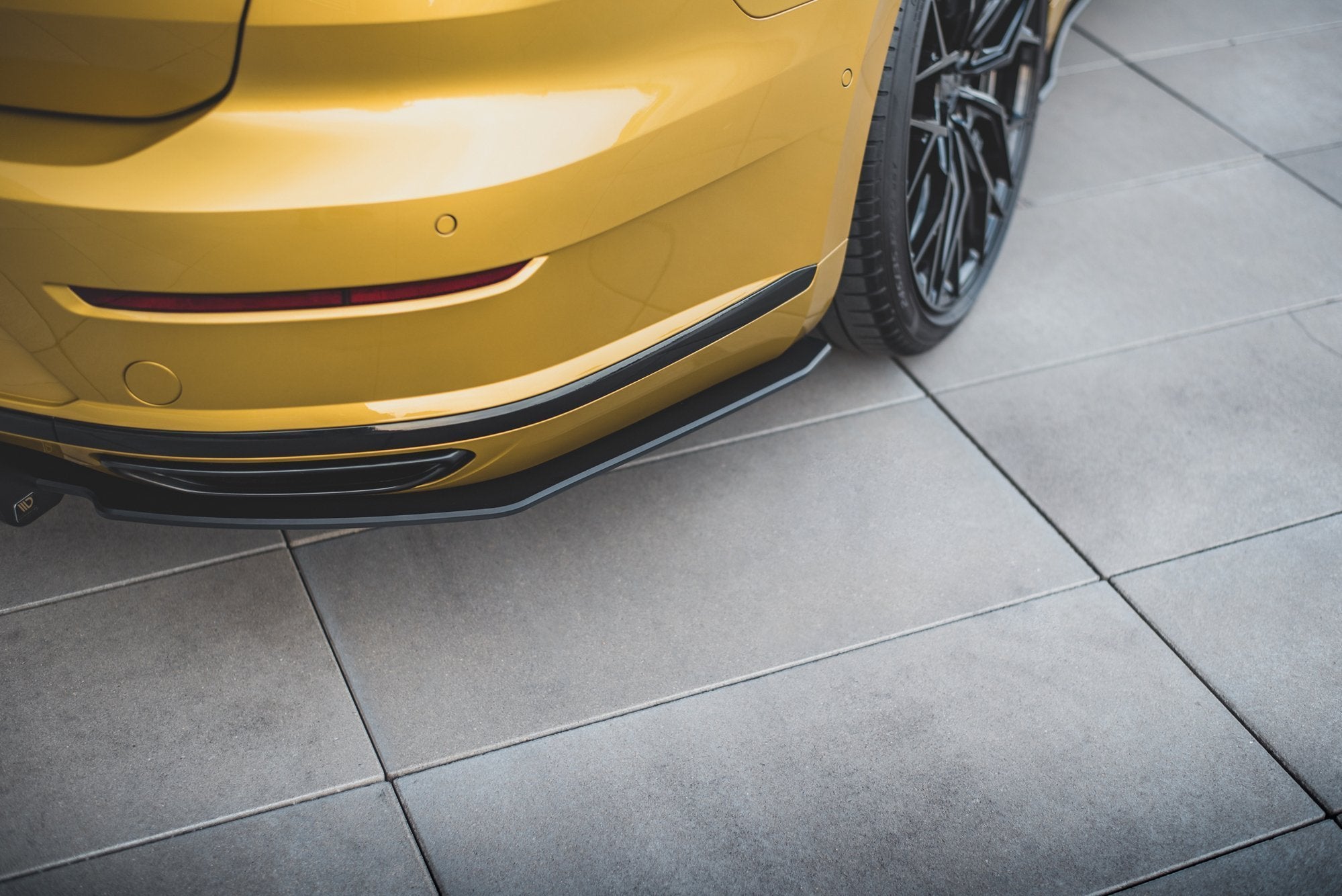Maxton Design Robuste Racing Diffusor Heck Ansatz passend für VW Arteon R-Line Limousine / Shooting Brake Mk1