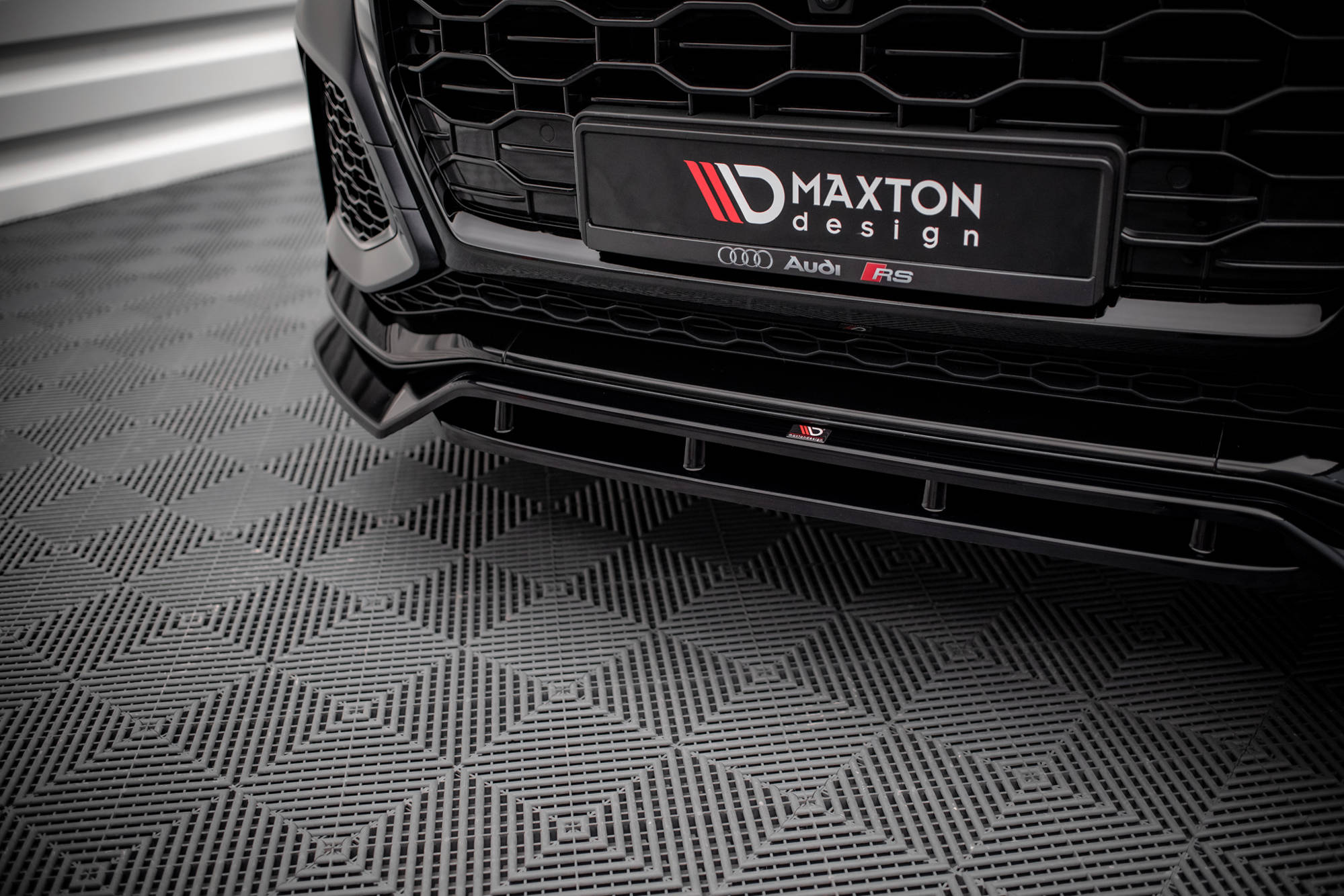 Maxton Design Street+ Spoilerlippe Front Ansatz V.3 passend für Audi RSQ8 Mk1 schwarz Hochglanz