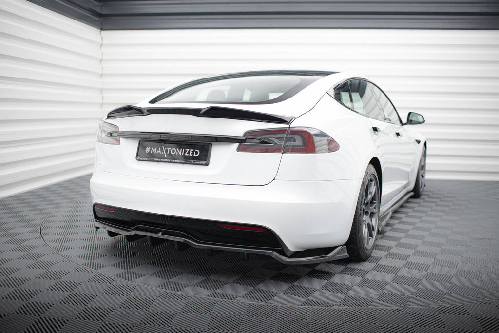 Maxton Design Street+ Mittlerer Diffusor RACE passend für V.1 Tesla Model S Plaid Mk1 Facelift schwarz Hochglanz
