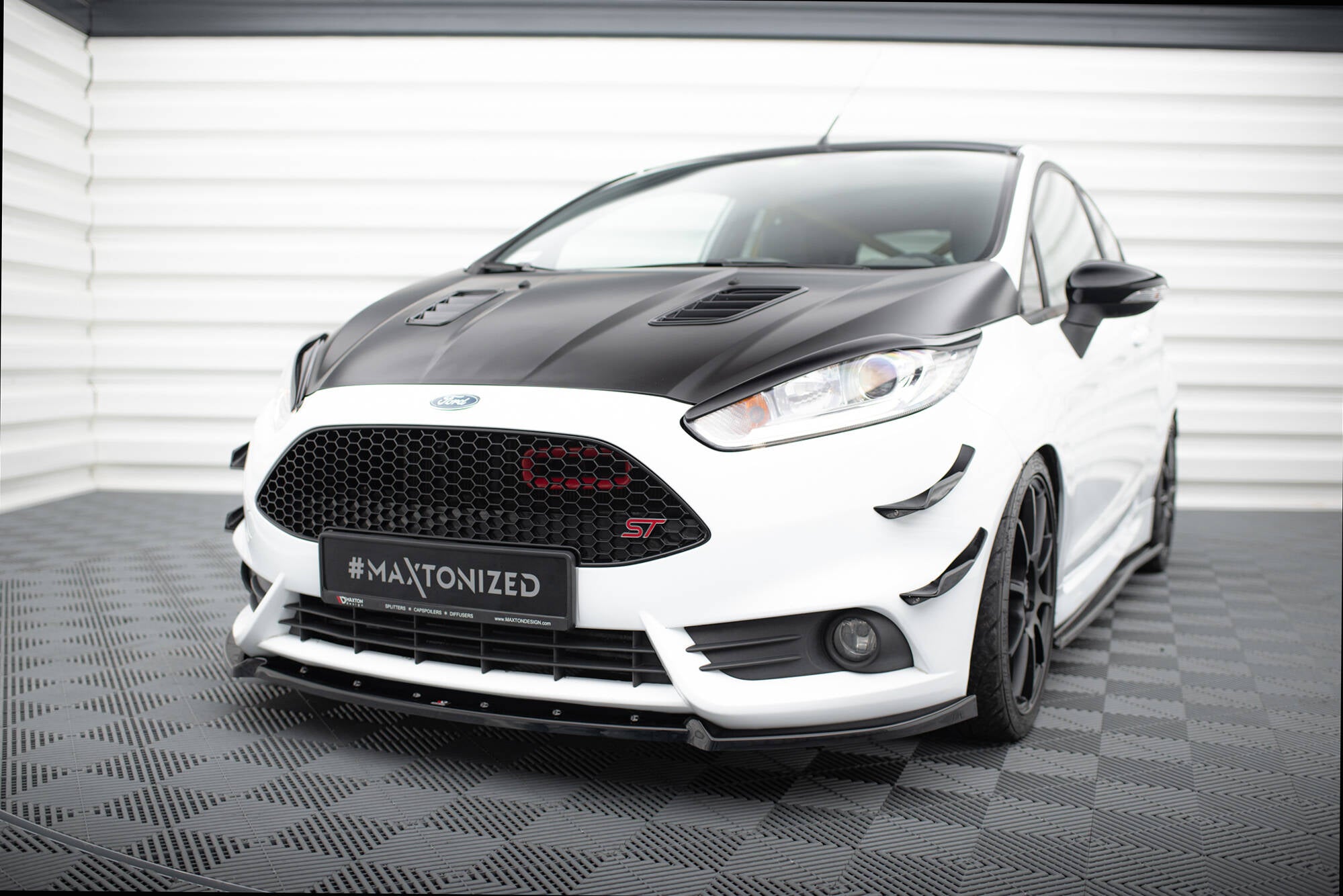 Maxton Design Street+ Spoilerlippe Front Ansatz V.4 passend für Ford Fiesta ST Mk7 Facelift schwarz Hochglanz