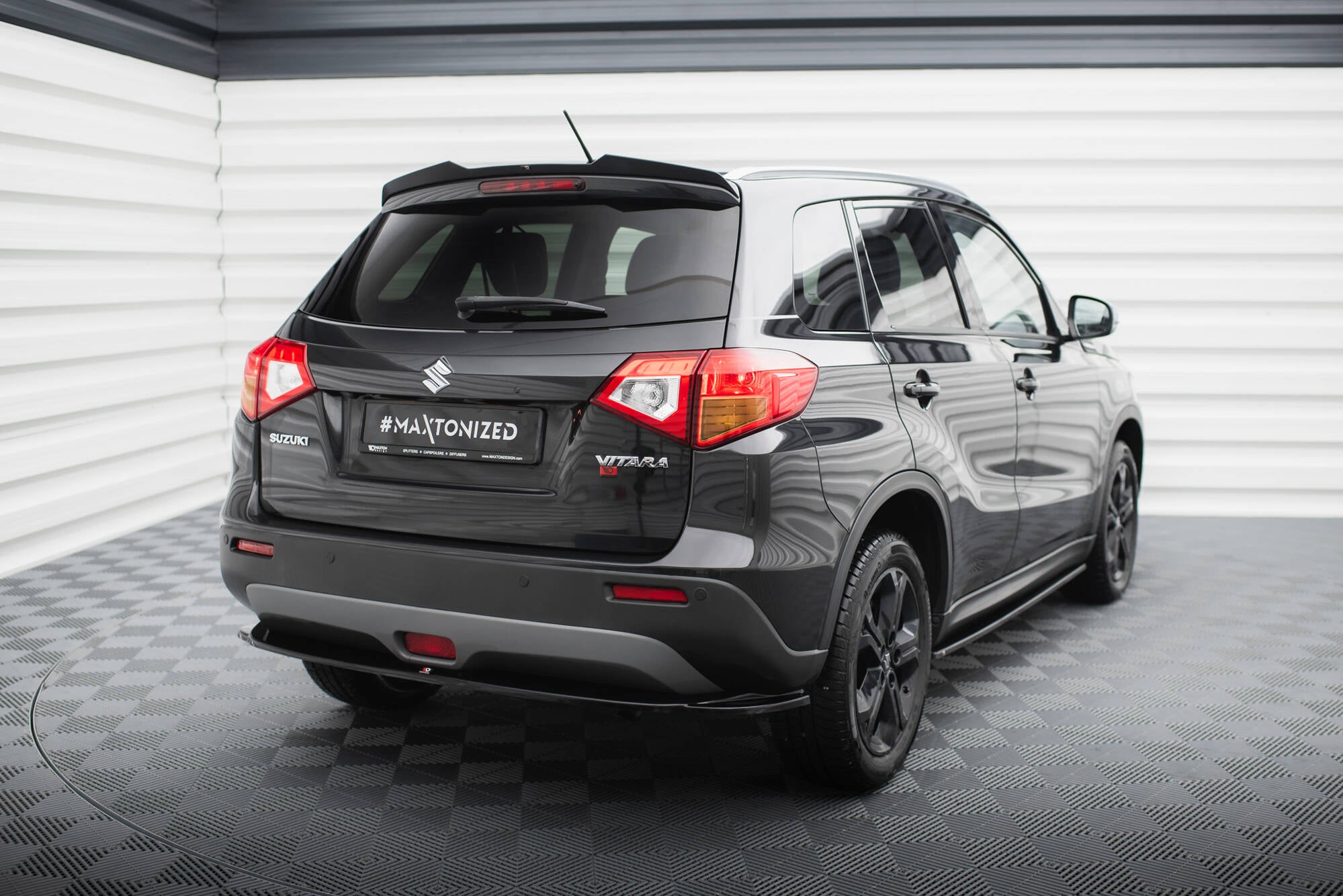 Maxton Design Heckansatz Suzuki Vitara S Mk2 schwarz Hochglanz für Suzuki Vitara Mk2