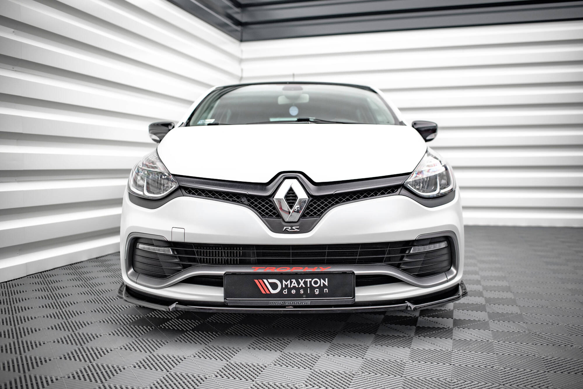 Maxton Design Street+ Spoilerlippe Front Ansatz V.2 passend für Renault Clio RS Mk4 schwarz Hochglanz