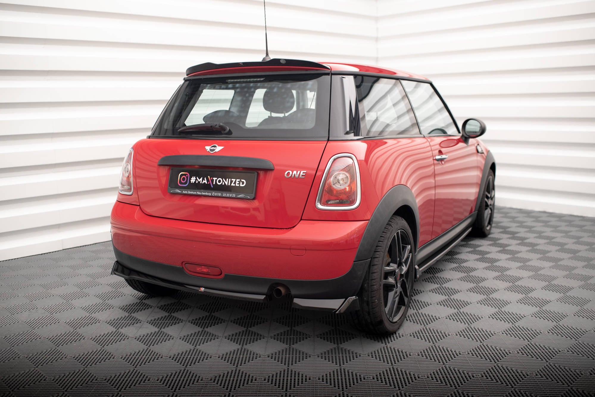 Maxton Design Spoiler CAP passend für Mini One R56 schwarz Hochglanz