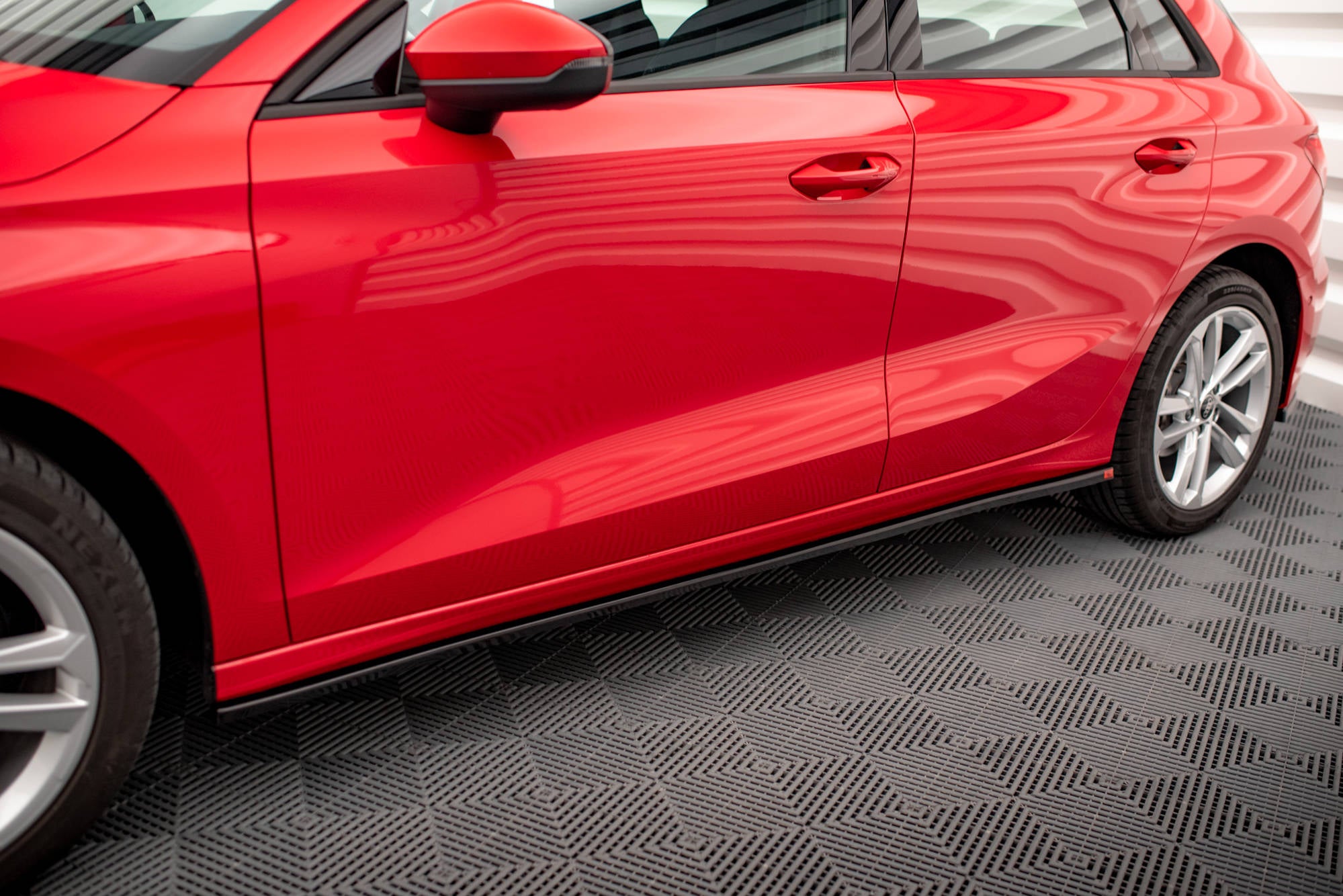 Maxton Design Seitenschweller Ansatz für Audi A3 8Y Carbon Look