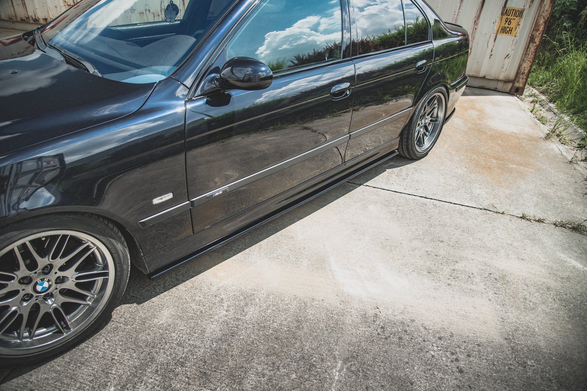 Maxton Design Street+ Seitenschweller Leisten passend für BMW M5 / 5 M-Paket E39 schwarz Hochglanz