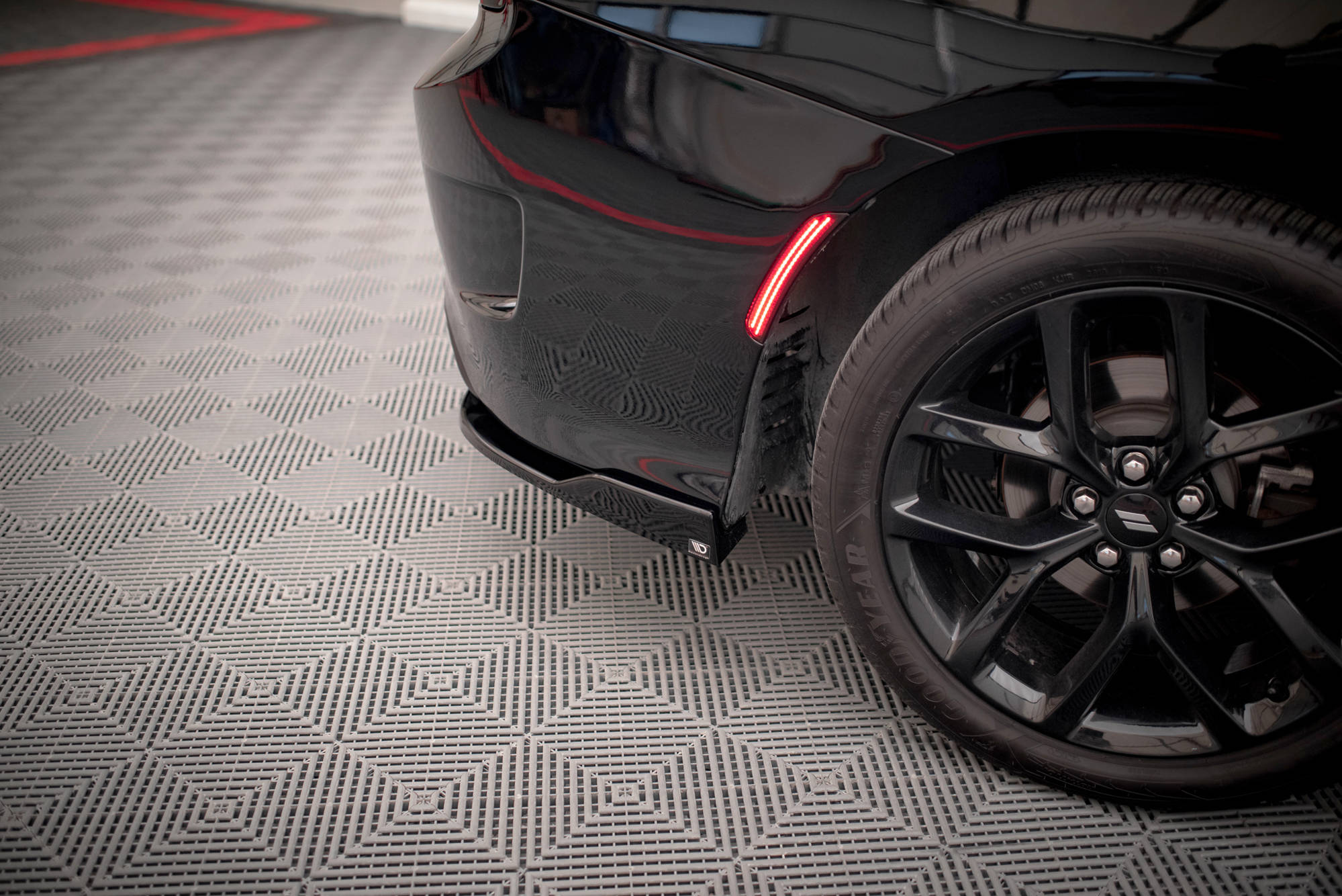 Maxton Design Heck Ansatz Flaps Diffusor passend für Dodge Charger SRT Mk7 Facelift schwarz Hochglanz