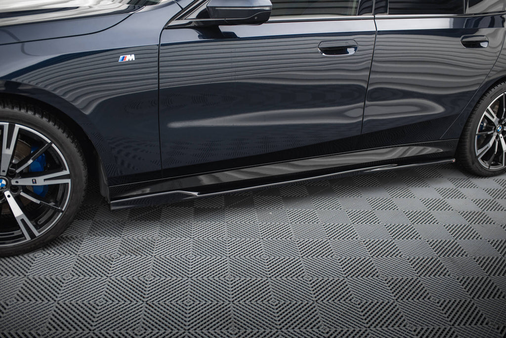 Maxton Design Street+ Seitenschweller Leisten V.2 passend für BMW 5er M-Paket Limousine / Touring G60 / G61 schwarz Hochglanz
