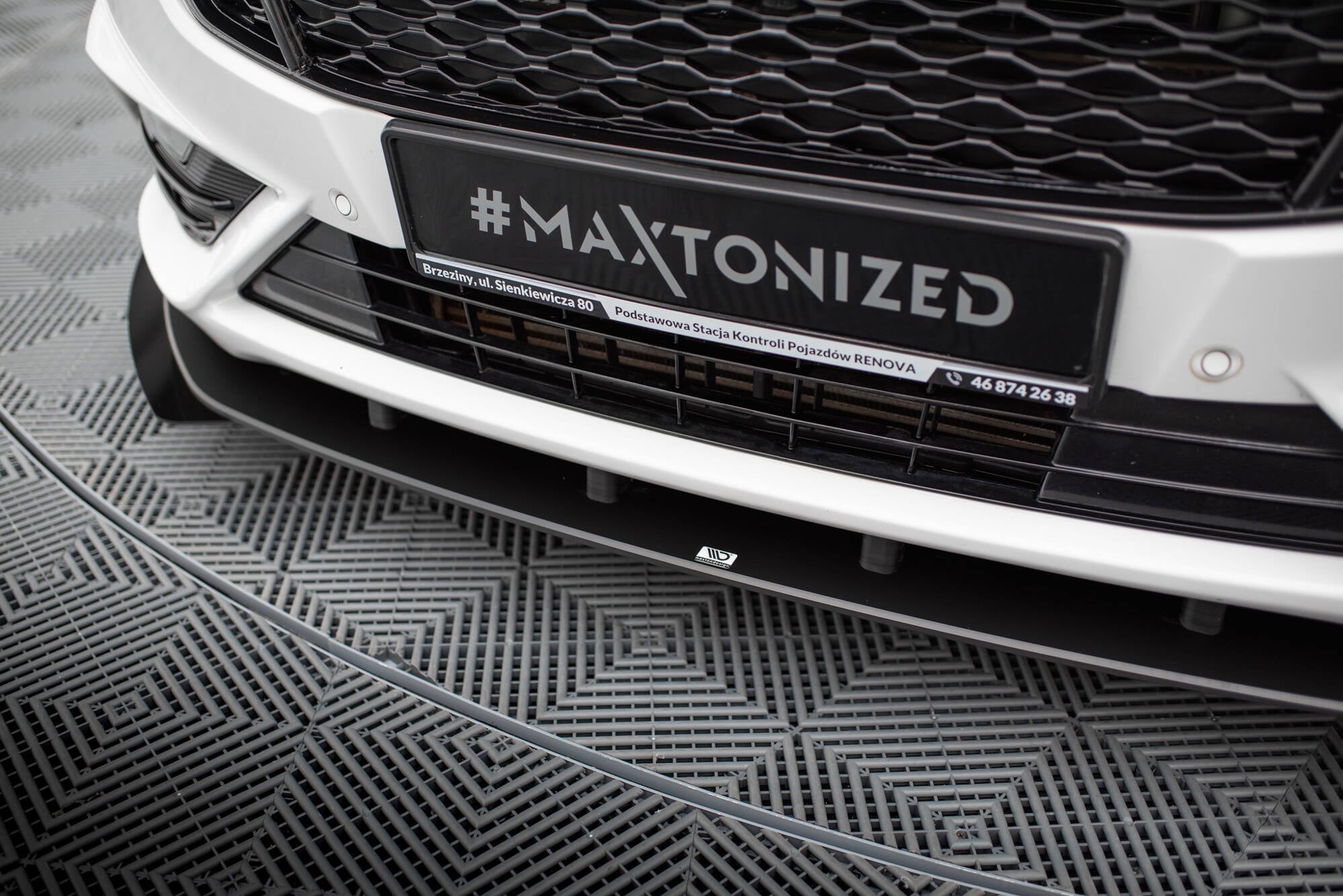 Maxton Design Street Pro Street+ Spoilerlippe Front Ansatz + Flaps passend für Ford Mondeo Sport Mk5 Facelift / Fusion Sport Mk2 Facelift schwarz Hochglanz