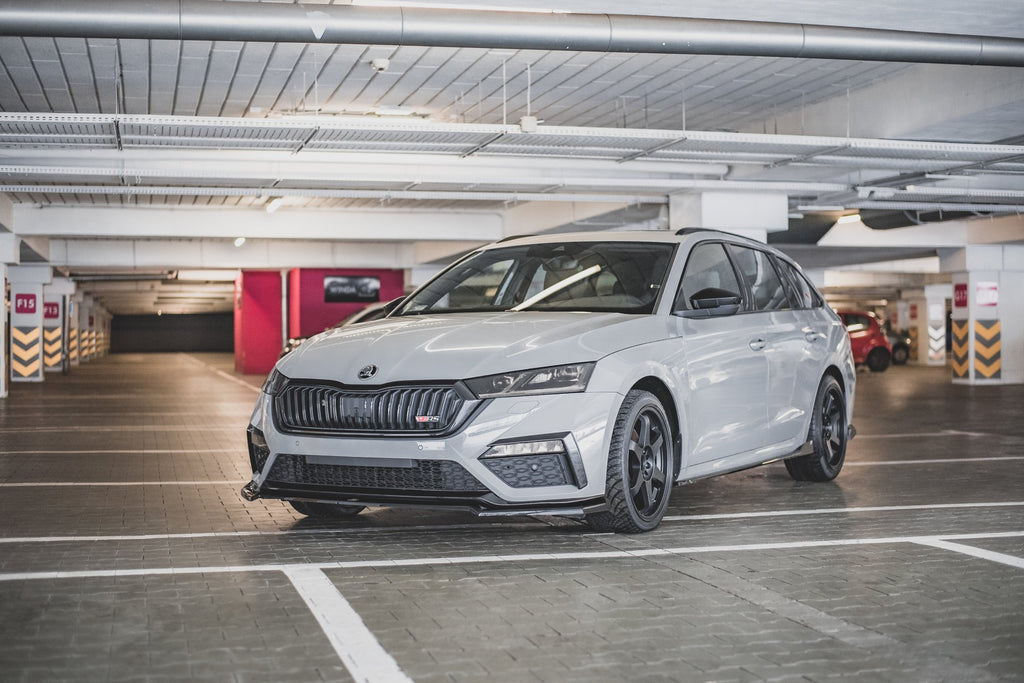Maxton Design Street+ Spoilerlippe Front Ansatz V.2 passend für Skoda Octavia RS Mk4 schwarz Hochglanz