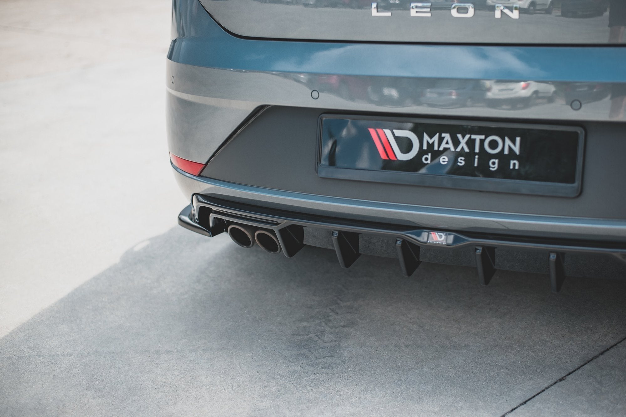Maxton Design Diffusor Heck Ansatz passend für SEAT Leon FR Hatchback Mk3 Facelift schwarz Hochglanz