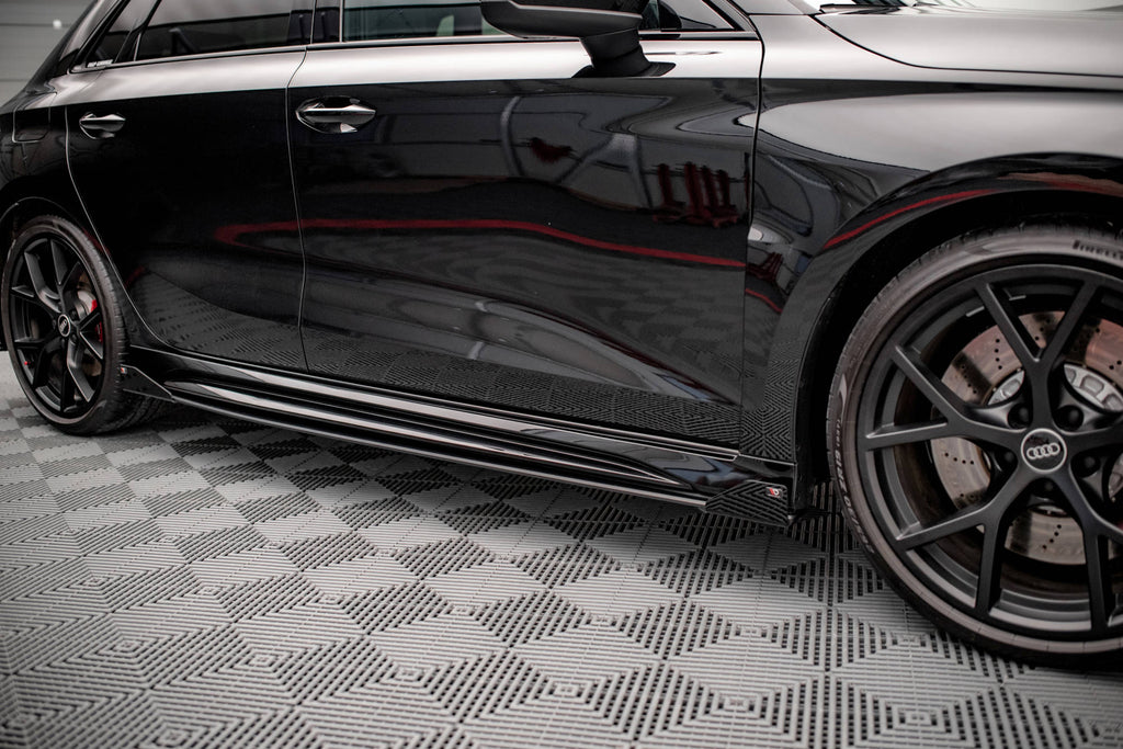Maxton Design Street Pro Street+ Seitenschweller Leisten + Flaps passend für Audi RS3 Sportback 8Y schwarz Hochglanz