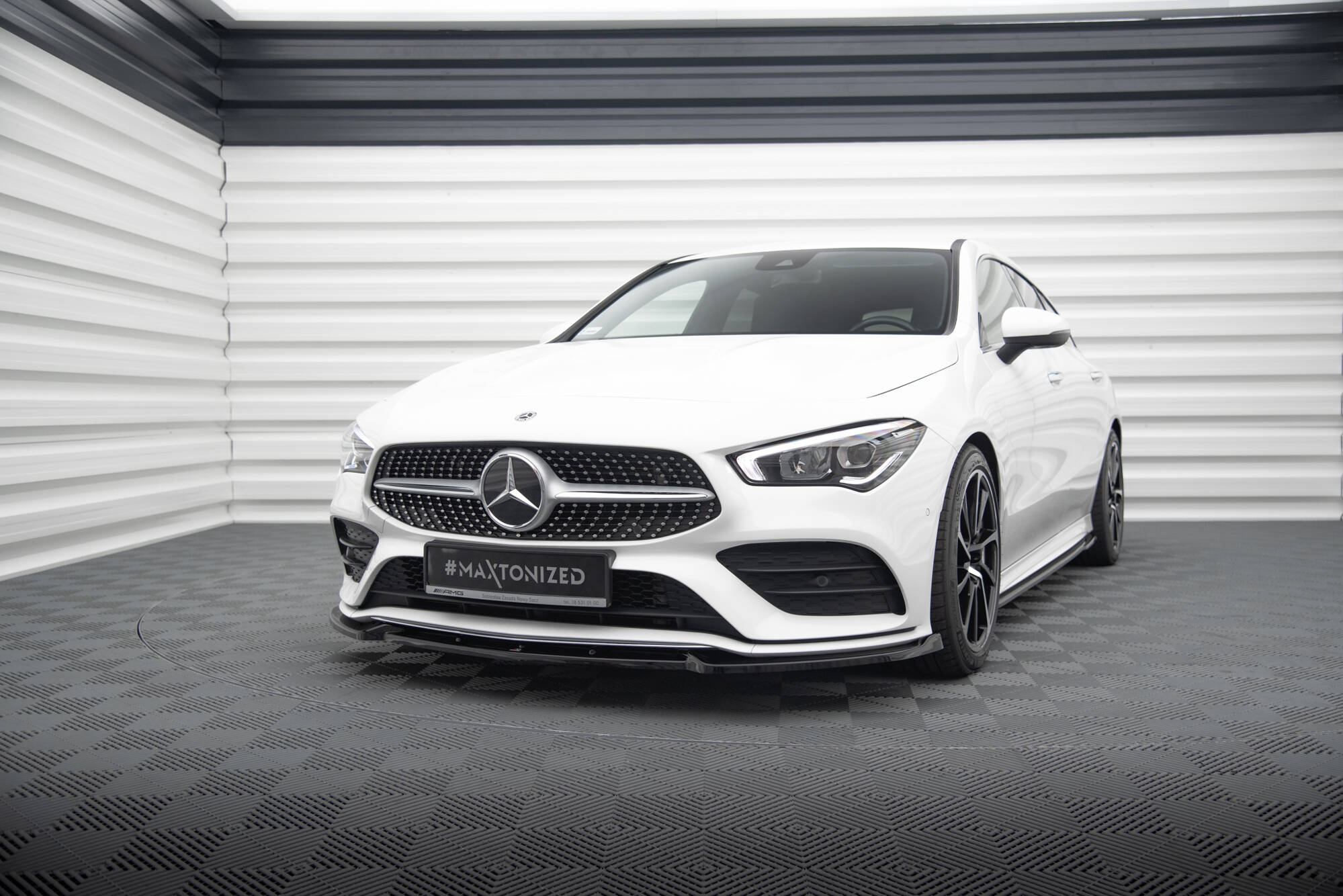 Maxton Design Street+ Spoilerlippe Front Ansatz V.2 passend für Mercedes-Benz CLA A35 AMG / AMG-Line C118 schwarz Hochglanz