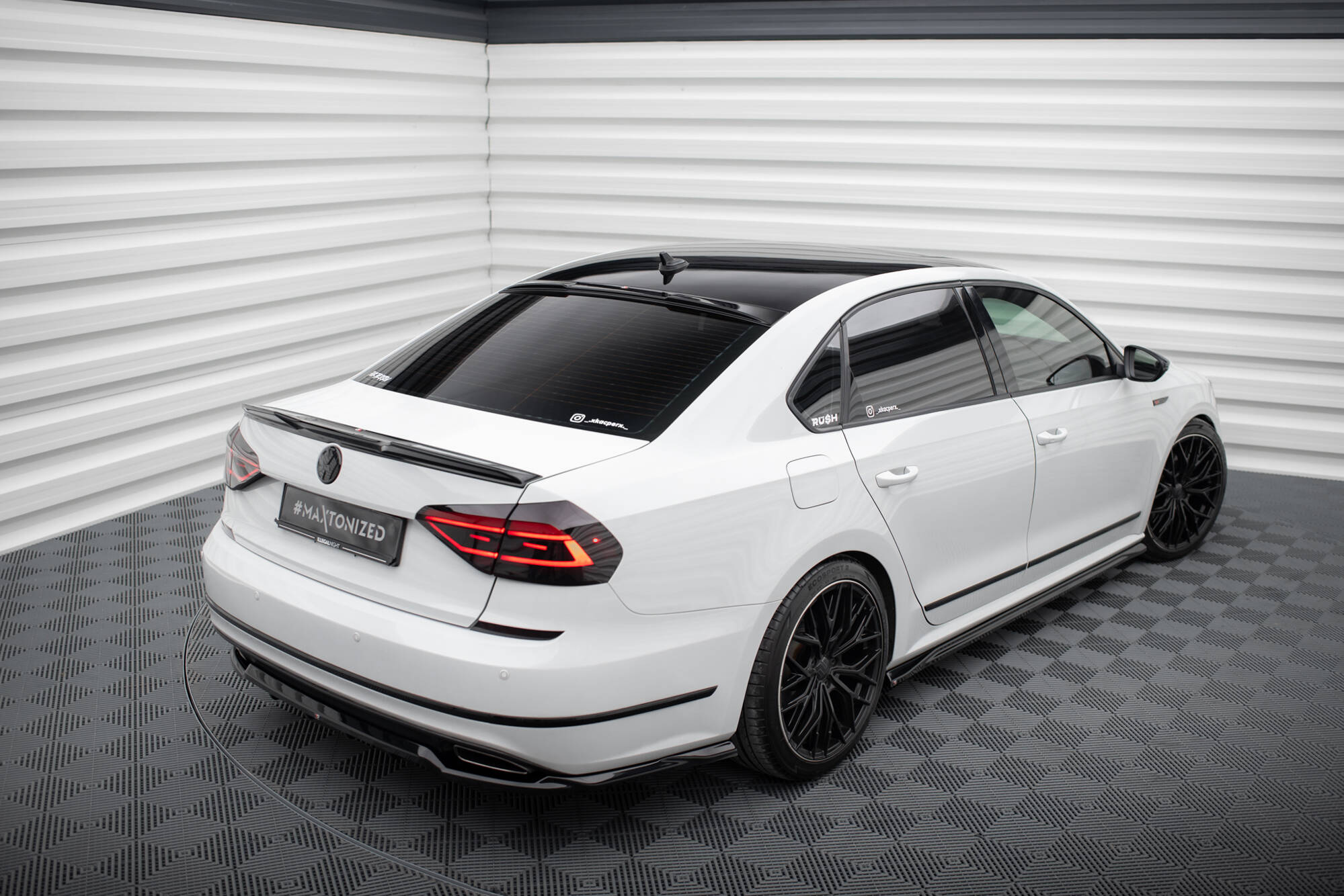 Maxton Design Heckscheiben Spoiler passend für VW Passat GT B8 Facelift USA schwarz Hochglanz