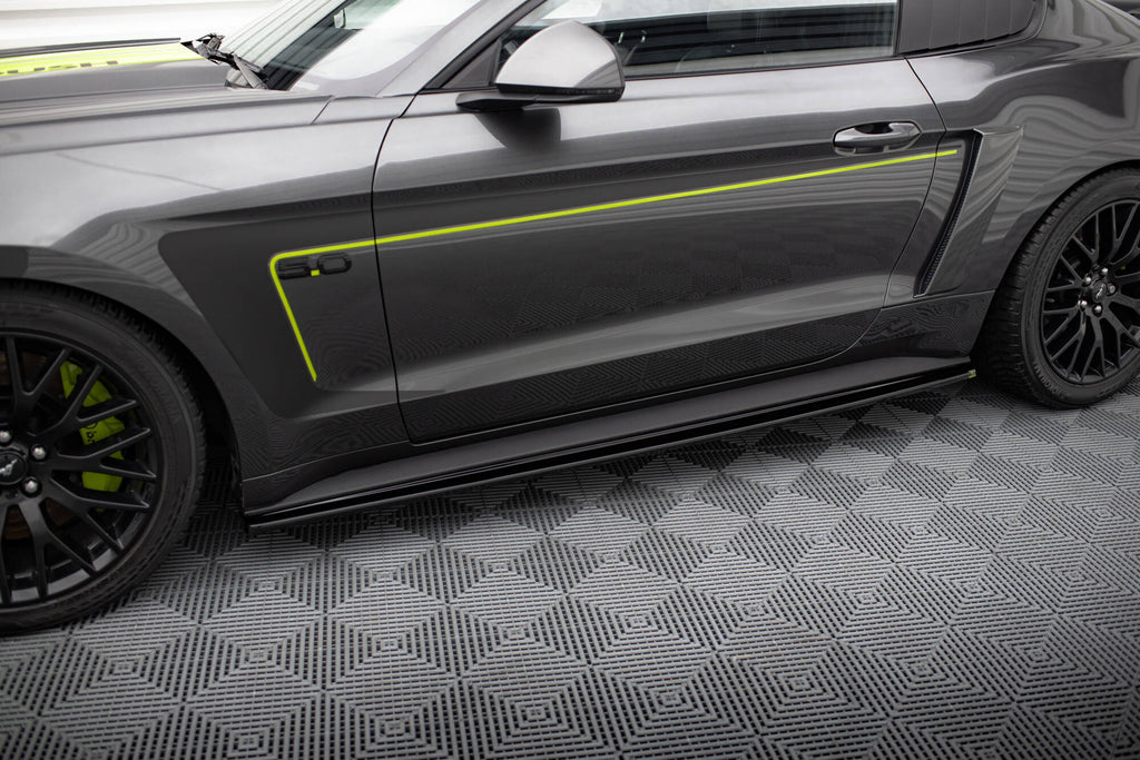 Maxton Design Street+ Seitenschweller Leisten passend für Ford Mustang GT Mk6 schwarz Hochglanz