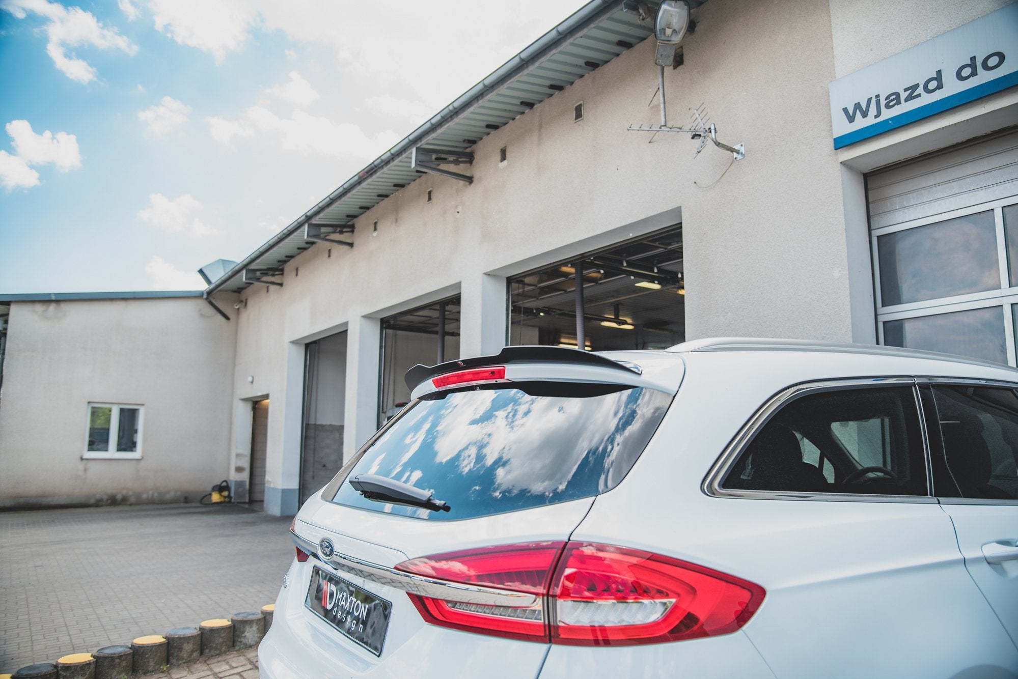 Maxton Design Spoiler CAP passend für Ford Mondeo Kombi Mk5 Facelift schwarz Hochglanz