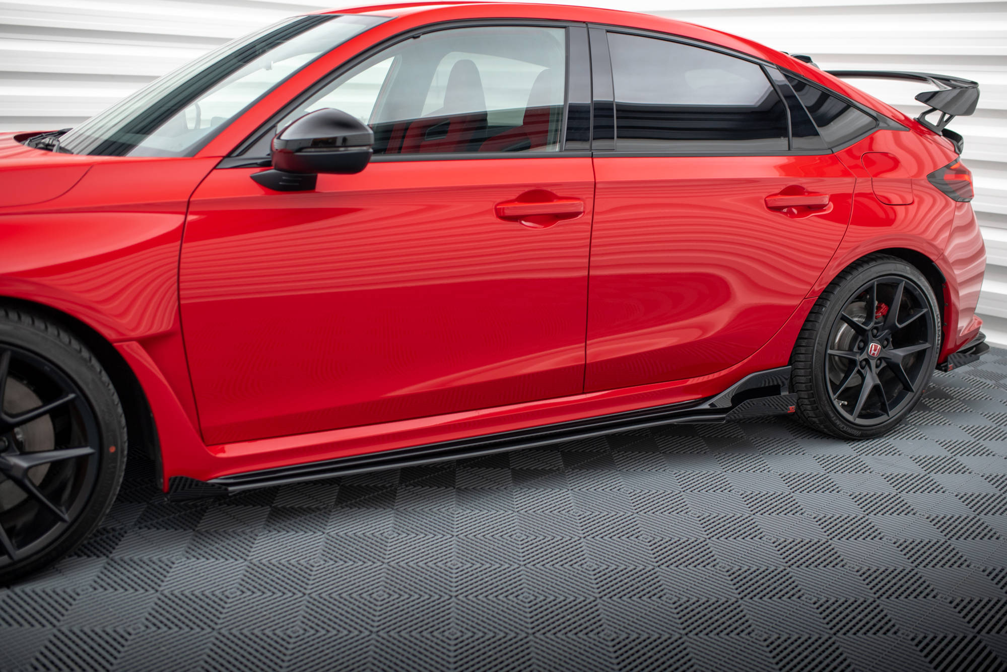 Maxton Design Street Pro Street+ Seitenschweller Leisten + Flaps passend für Honda Civic Type-R Mk 11 schwarz Hochglanz