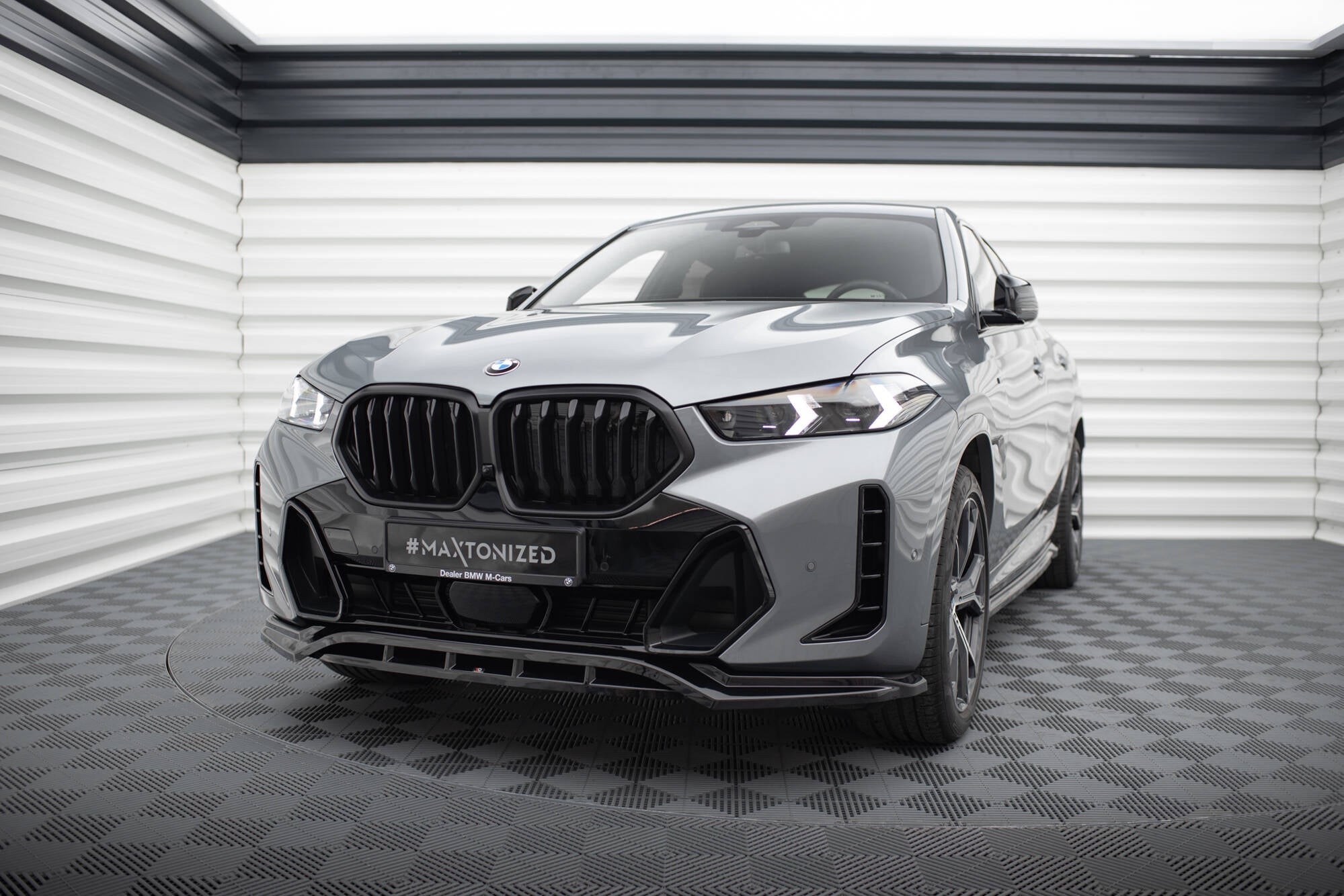 Maxton Design Street+ Spoilerlippe Front Ansatz V.1 passend für BMW X6 M-Paket G06 Facelift schwarz Hochglanz