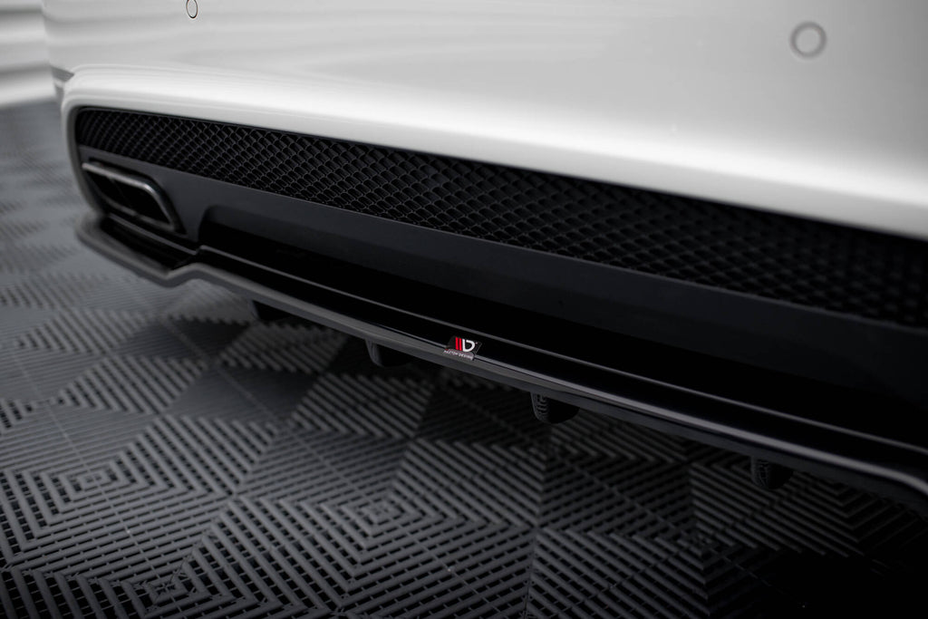Maxton Design Street+ Mittlerer Diffusor RACE passend für Mercedes-Benz A45 AMG W176 schwarz Hochglanz
