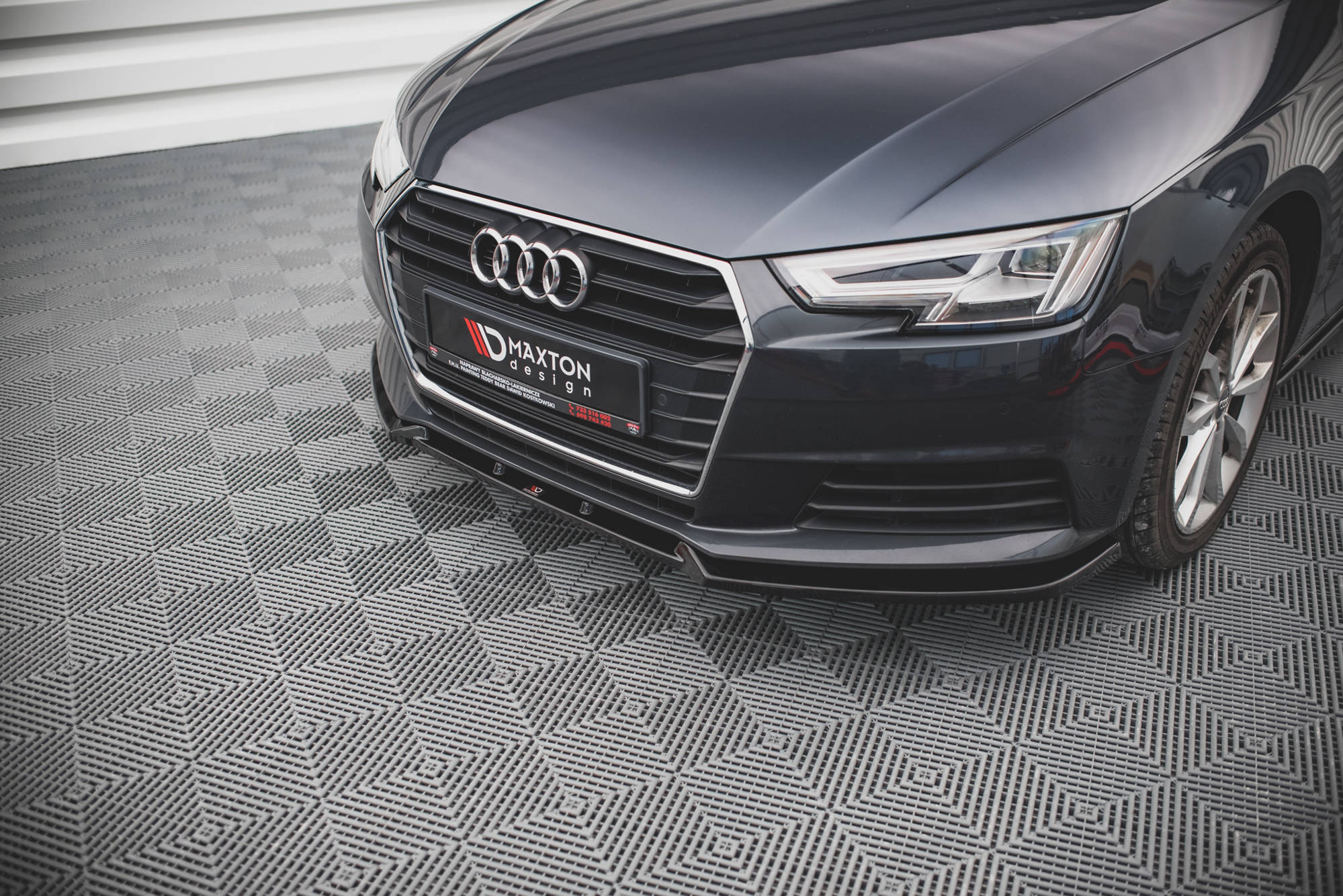 Maxton Design Street+ Spoilerlippe Front Ansatz V.1 passend für Audi A4 B9 schwarz Hochglanz
