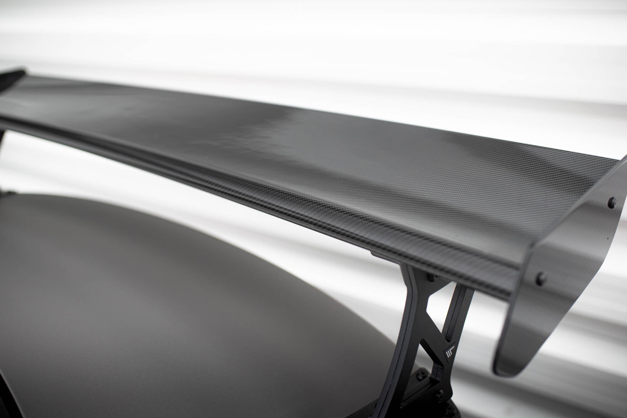 Maxton Design Carbon Spoiler With External Brackets Uprights + LED BMW M4 G82 / G82 Facelift / M440i / 4 M-Paket G22 / G22 Facelift für BMW 4er Coupe