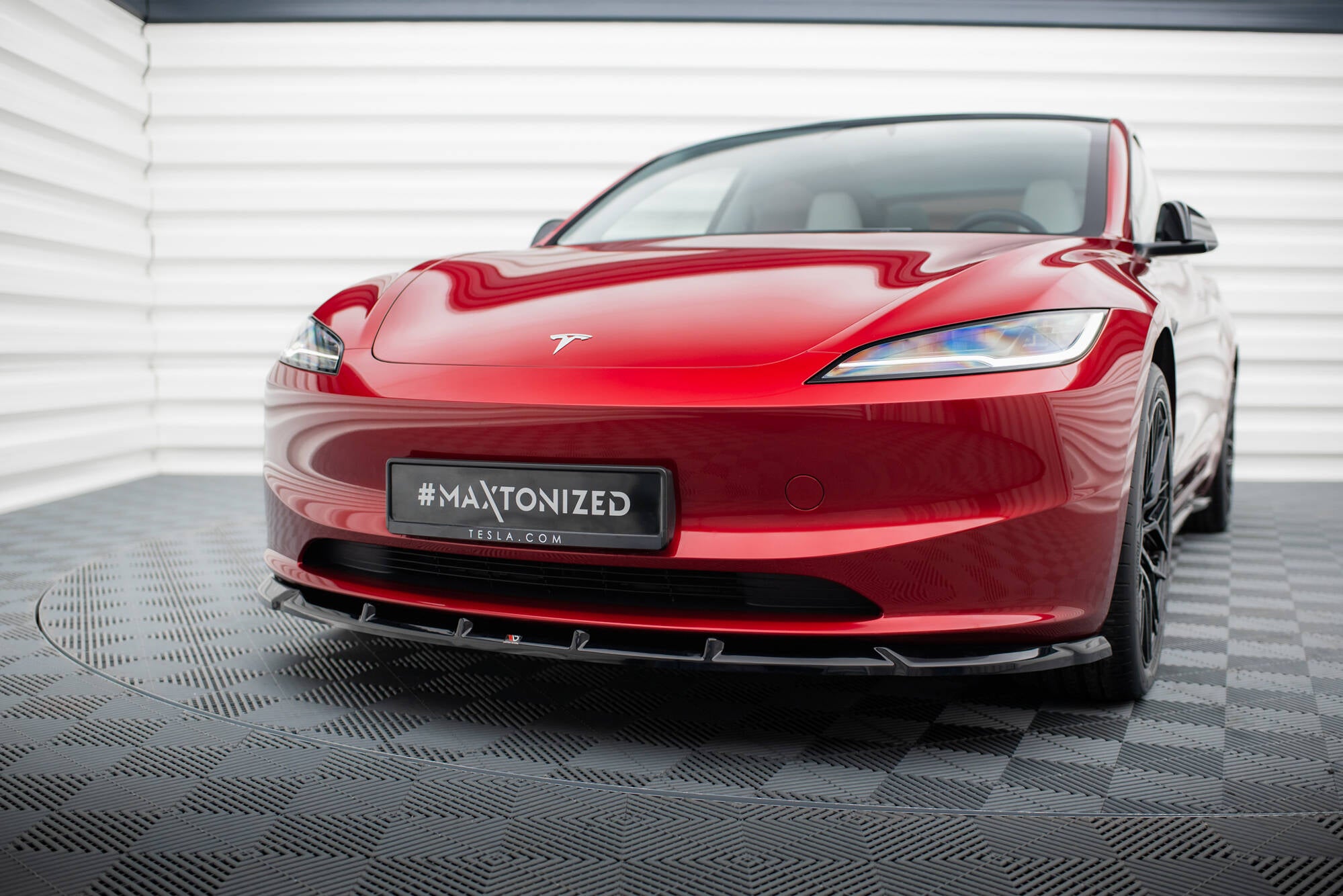 Maxton Design Street+ Spoilerlippe Front Ansatz passend für V.2 Tesla Model 3 Project HighlandFacelift schwarz Hochglanz