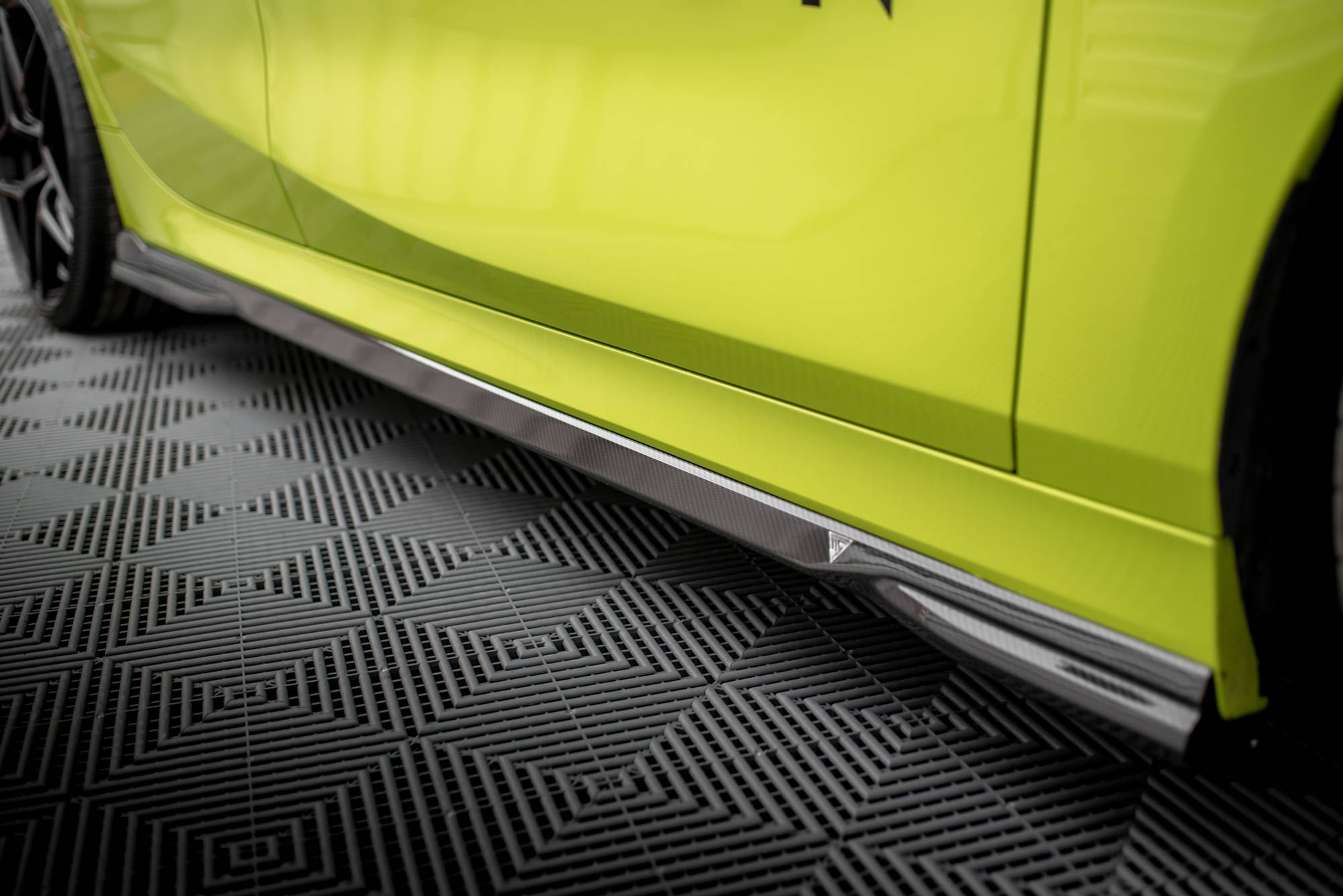 Maxton Design Carbon Fiber Seitenschweller Prepreg BMW 1er M-Paket/ M135i / 128ti F40 für BMW 1er F40