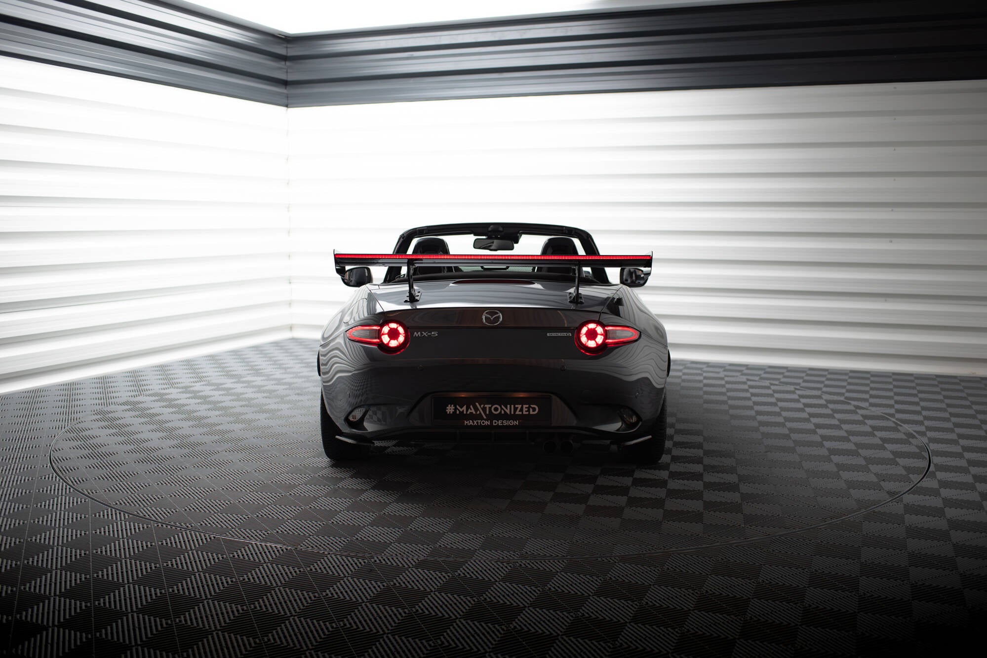 Maxton Design Carbon Spoiler With Internal Brackets Uprights + LED Mazda MX-5 ND (Mk4) für Mazda MX-5 Mk4 (ND)