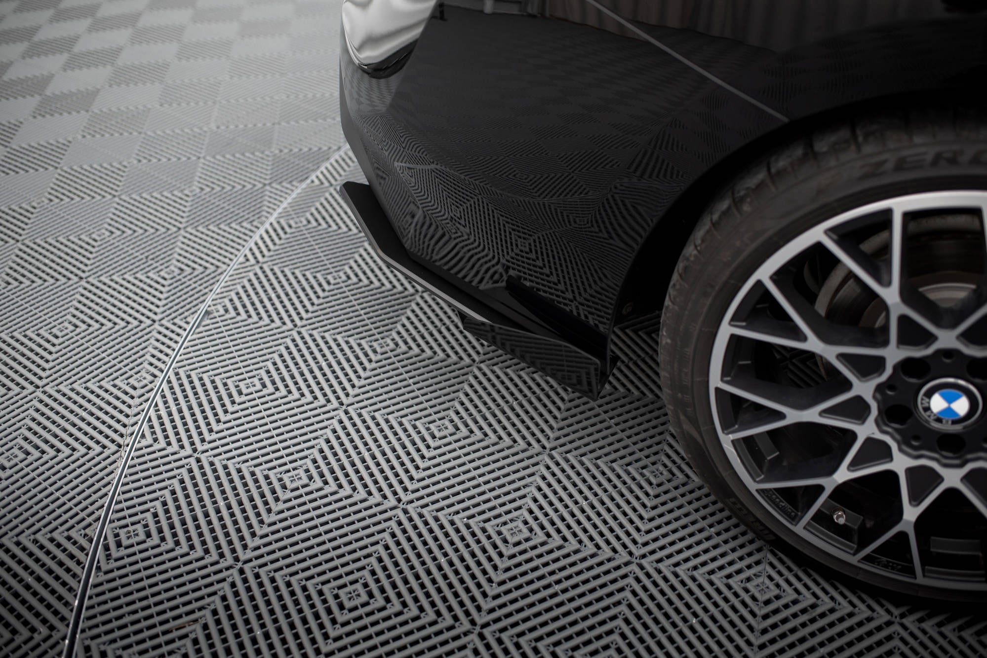 Maxton Design Street Pro Heck Ansatz Flaps Diffusor + Flaps passend für BMW 2 Coupe G42 schwarz Hochglanz