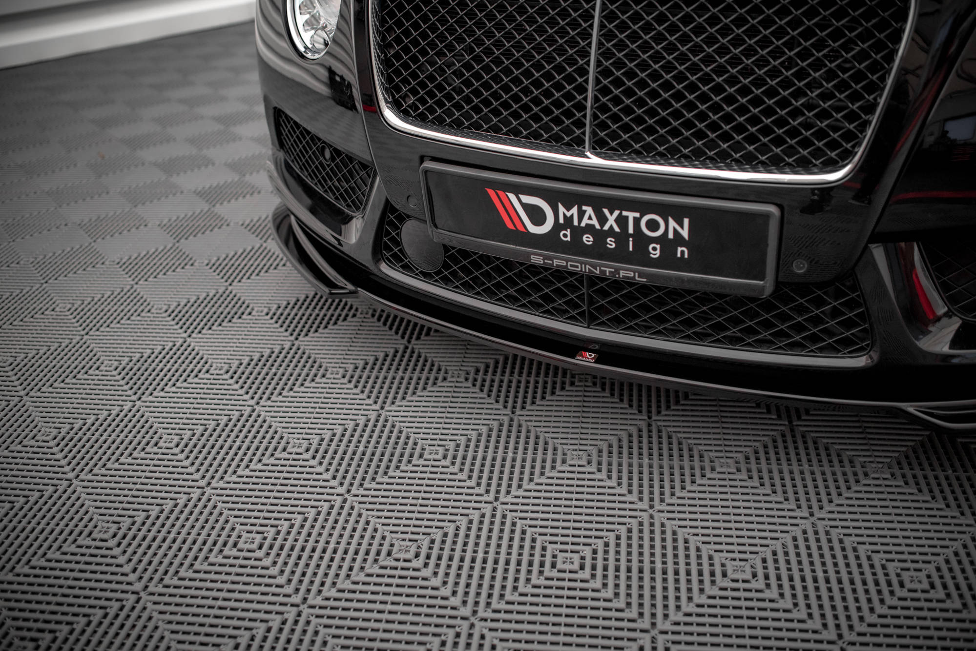 Maxton Design Street+ Spoilerlippe Front Ansatz V.2 passend für Bentley Continental GT V8 S Mk2 schwarz Hochglanz