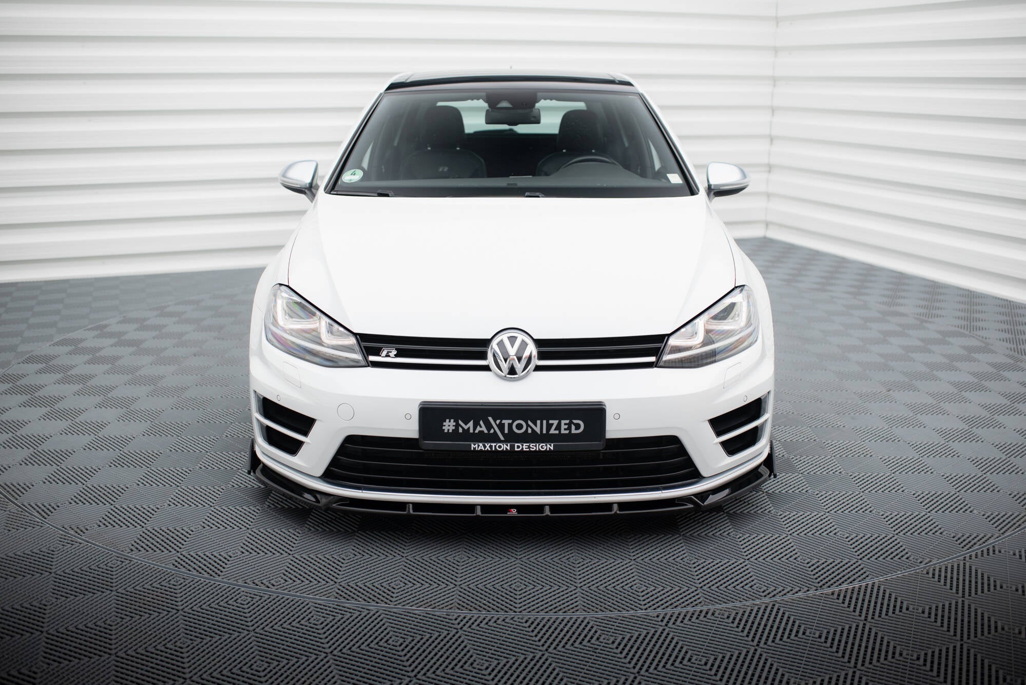 Maxton Design Street+ Spoilerlippe Front Ansatz V.5 + Flaps passend für VW Golf R / R-Line Mk7