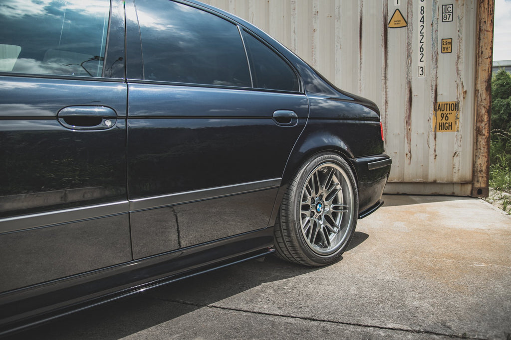 Maxton Design Street+ Seitenschweller Leisten passend für BMW M5 / 5 M-Paket E39 schwarz Hochglanz