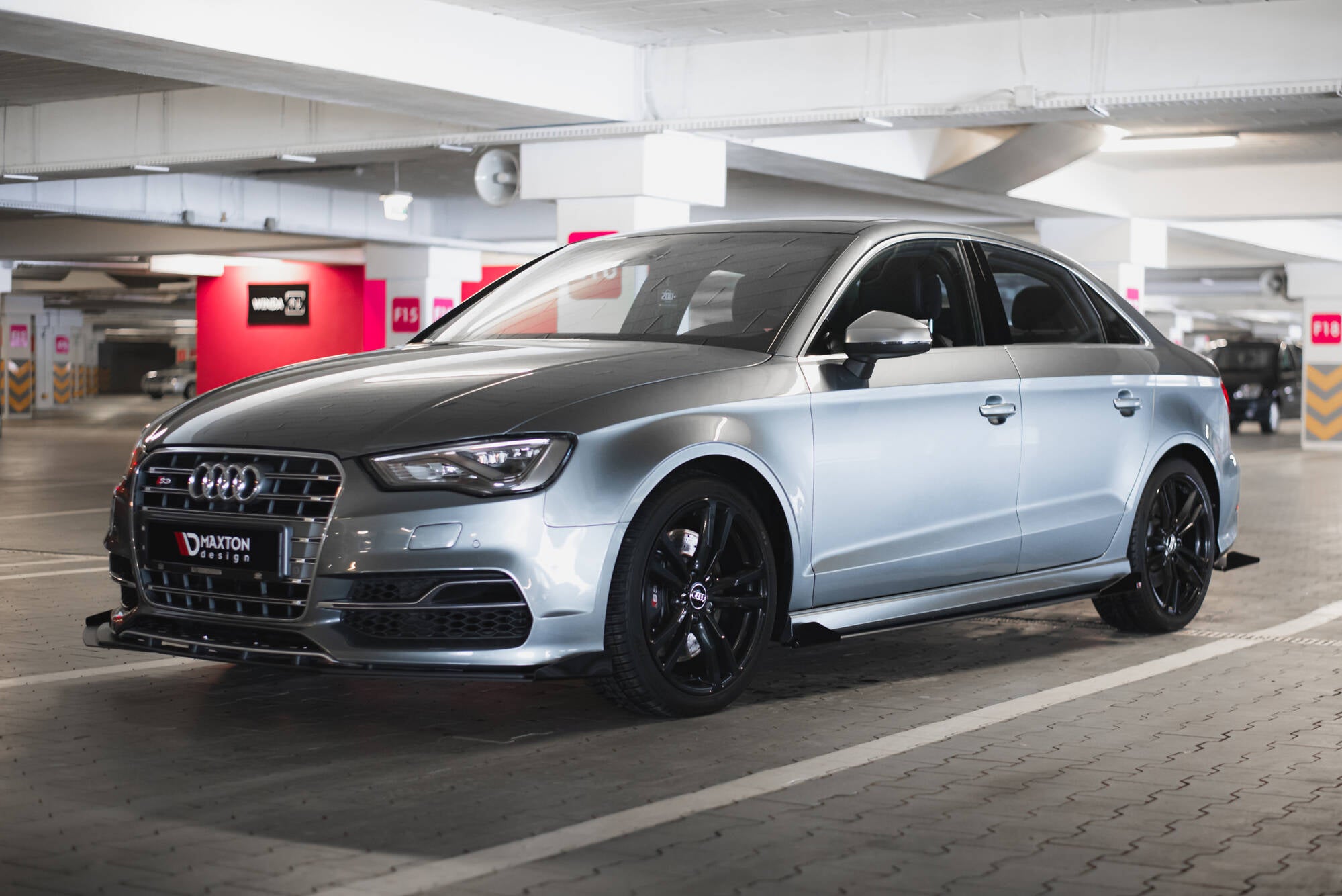 Maxton Design Street Pro Street+ Seitenschweller Leisten + Flaps passend für Audi S3 / A3 S-Line Limousine 8V schwarz Hochglanz