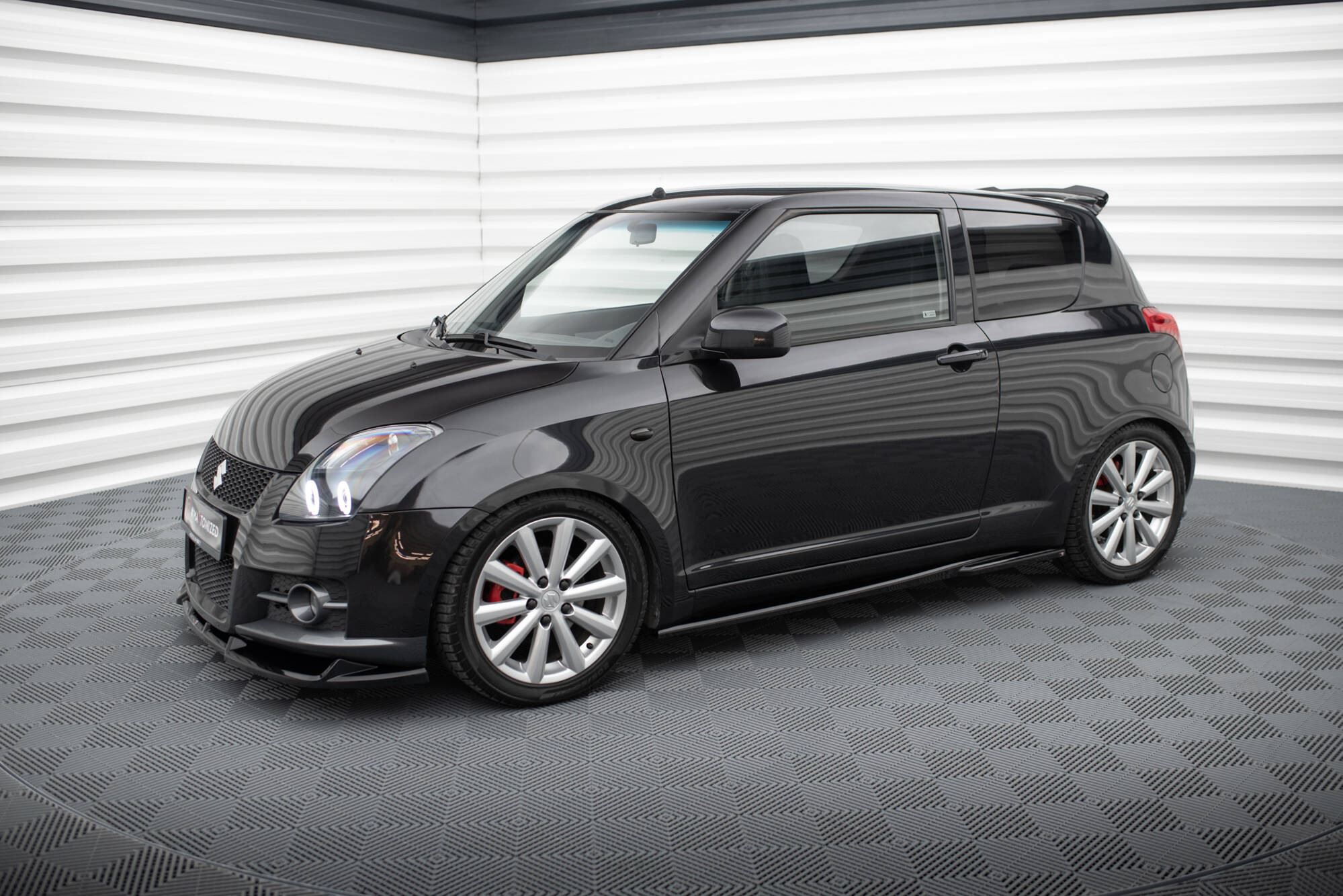 Maxton Design Street+ Seitenschweller Leisten passend für Suzuki Swift Sport Mk4 schwarz Hochglanz