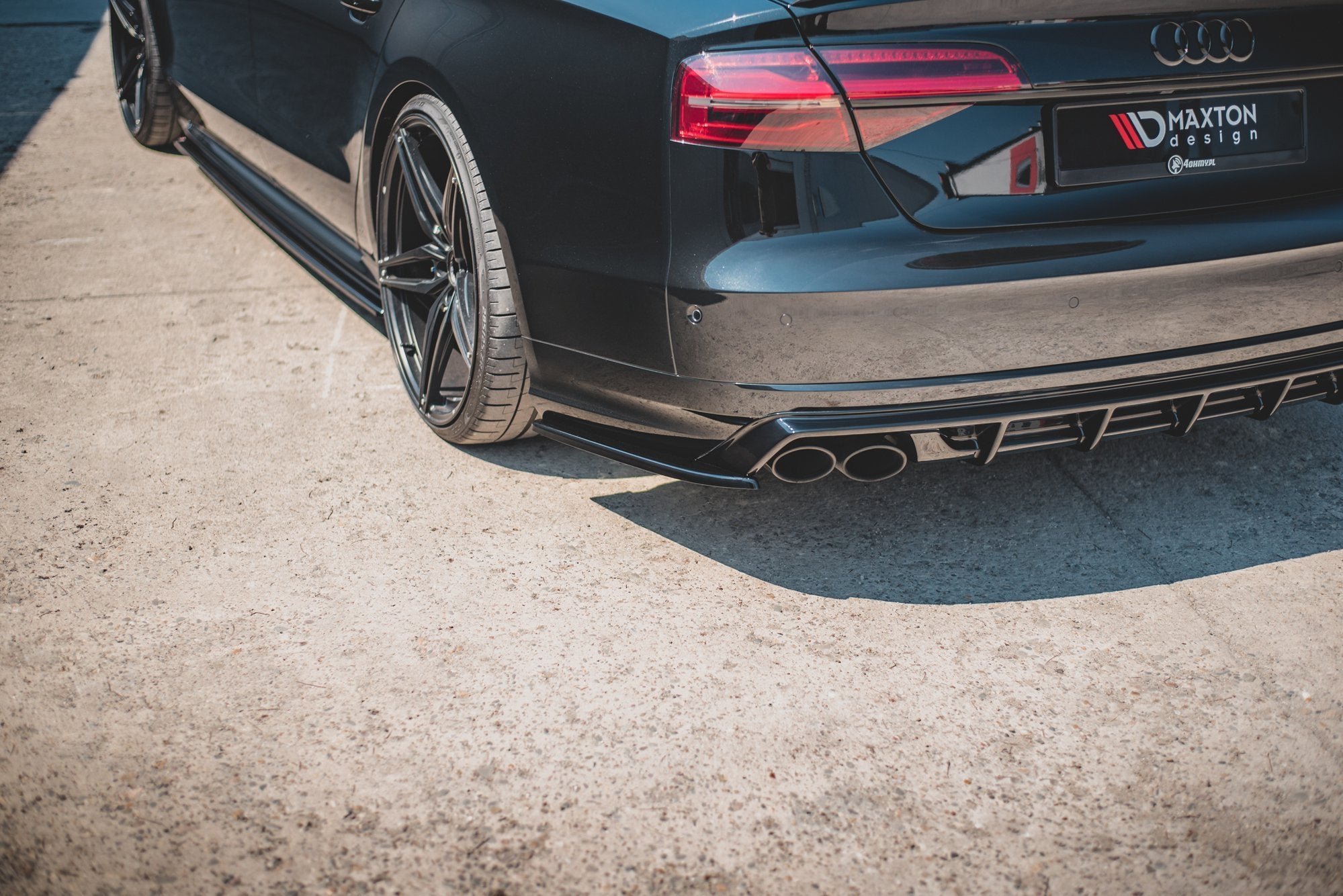 Maxton Design Heck Ansatz Flaps Diffusor V.2 passend für Audi S8 D4 Facelift schwarz Hochglanz
