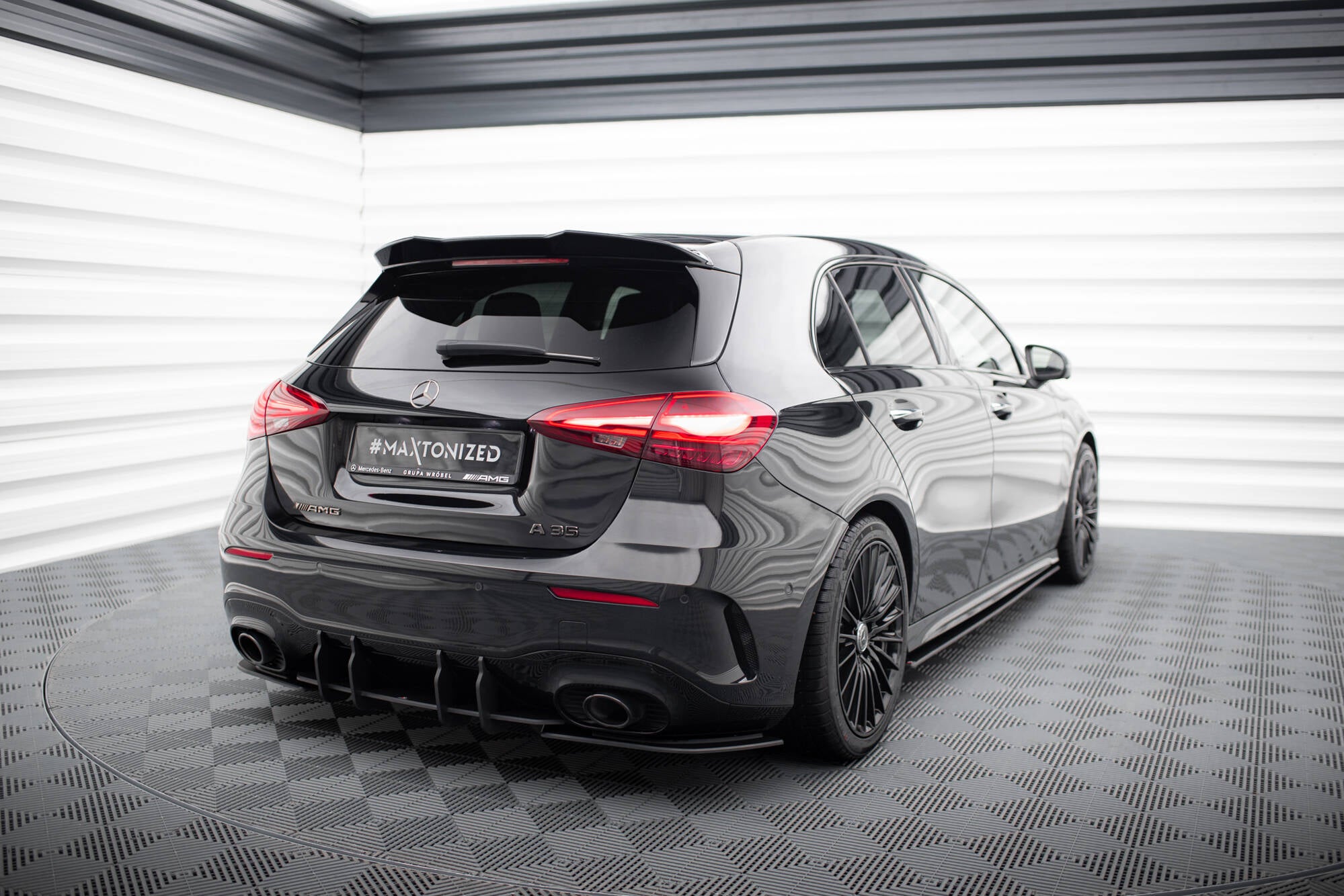 Maxton Design Street Pro Heck Ansatz Flaps Diffusor passend für Mercedes-AMG A35 Hatchback W177